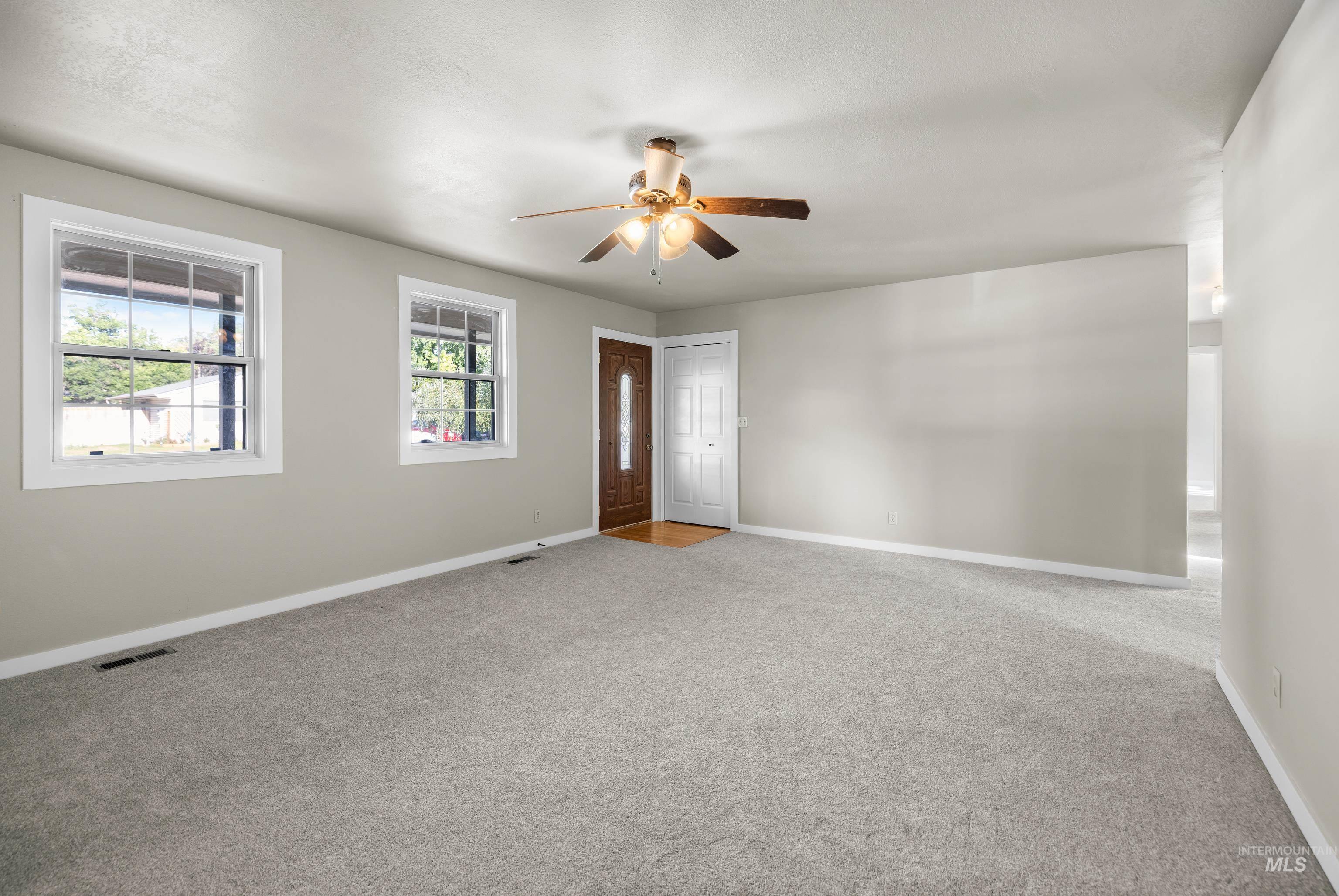 381 S Hayward Ave., Kuna, Idaho 83634, 4 Bedrooms, 2 Bathrooms, Residential For Sale, Price $389,000, 98993701