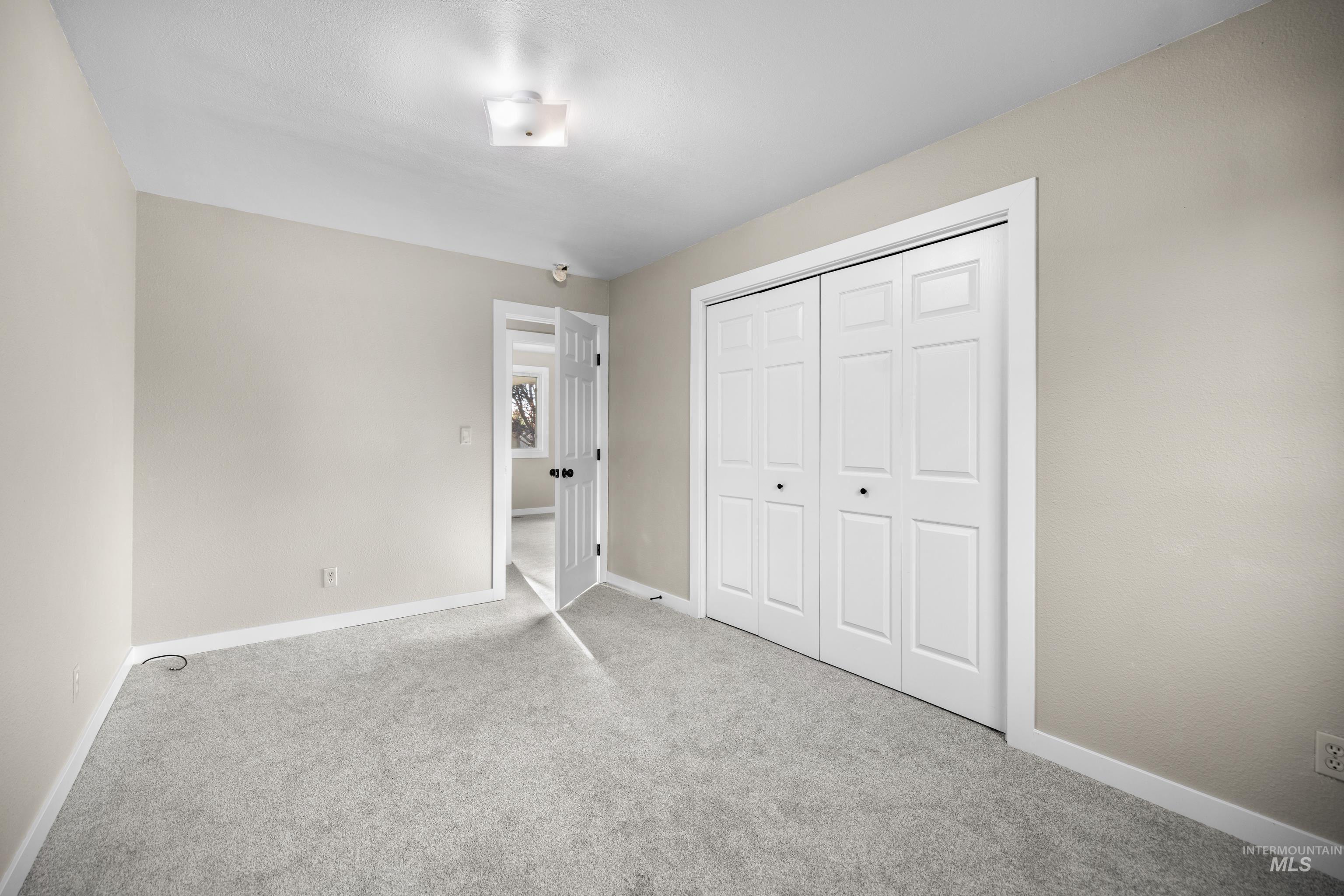 381 S Hayward Ave., Kuna, Idaho 83634, 4 Bedrooms, 2 Bathrooms, Residential For Sale, Price $389,000, 98993701