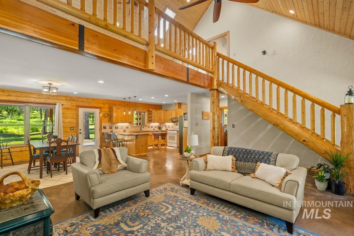 1076 Swenson Ln, Deary, Idaho 83823, 4 Bedrooms, 3 Bathrooms, Residential For Sale, Price $975,000, 98993706