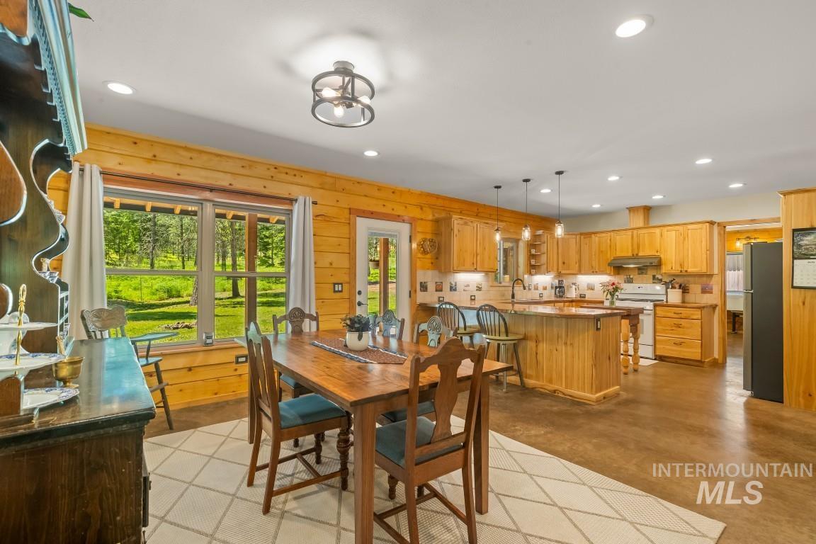 1076 Swenson Ln, Deary, Idaho 83823, 4 Bedrooms, 3 Bathrooms, Residential For Sale, Price $975,000, 98993706