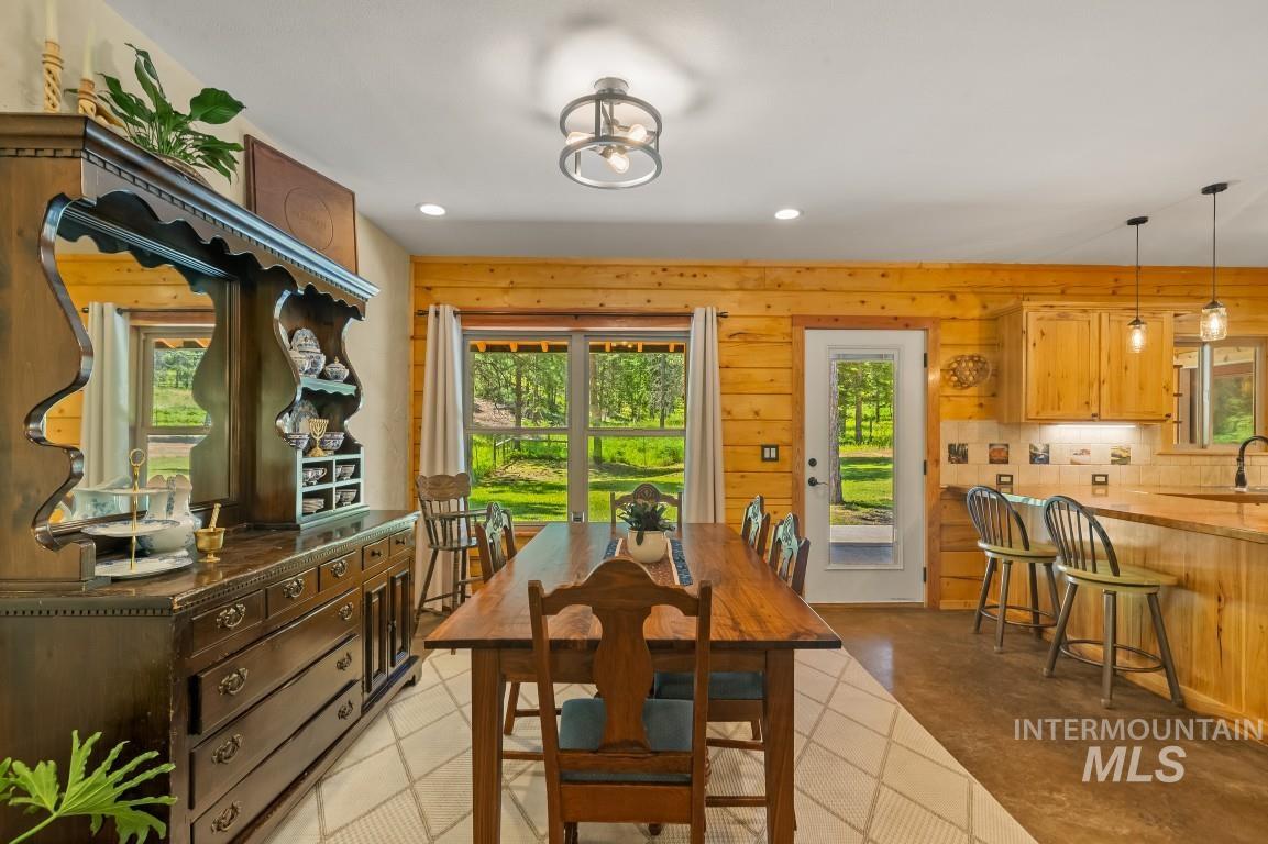 1076 Swenson Ln, Deary, Idaho 83823, 4 Bedrooms, 3 Bathrooms, Residential For Sale, Price $975,000, 98993706