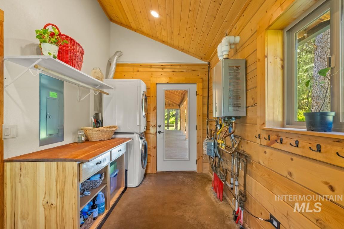1076 Swenson Ln, Deary, Idaho 83823, 4 Bedrooms, 3 Bathrooms, Residential For Sale, Price $975,000, 98993706