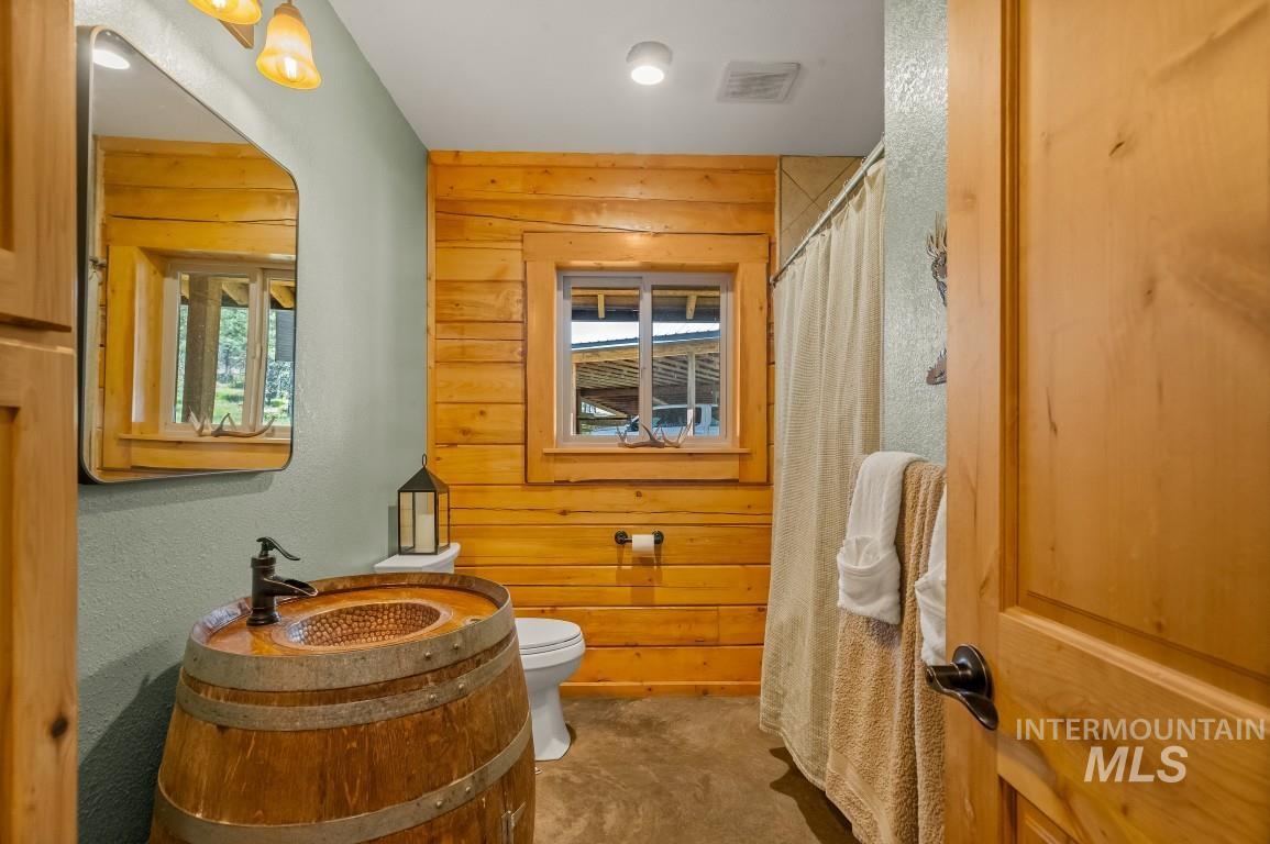 1076 Swenson Ln, Deary, Idaho 83823, 4 Bedrooms, 3 Bathrooms, Residential For Sale, Price $975,000, 98993706