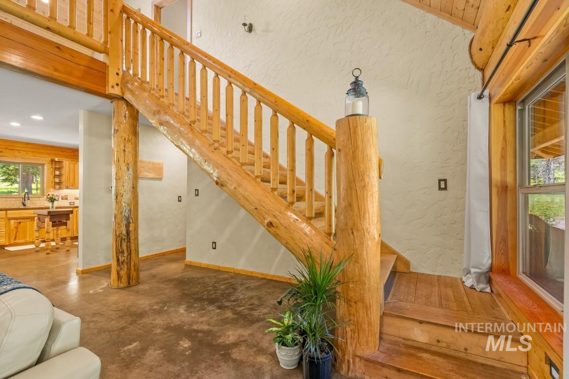 1076 Swenson Ln, Deary, Idaho 83823, 4 Bedrooms, 3 Bathrooms, Residential For Sale, Price $975,000, 98993706