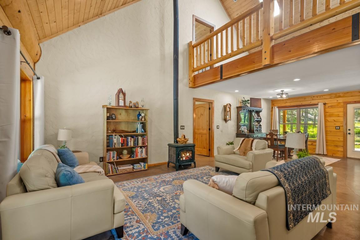 1076 Swenson Ln, Deary, Idaho 83823, 4 Bedrooms, 3 Bathrooms, Residential For Sale, Price $975,000, 98993706
