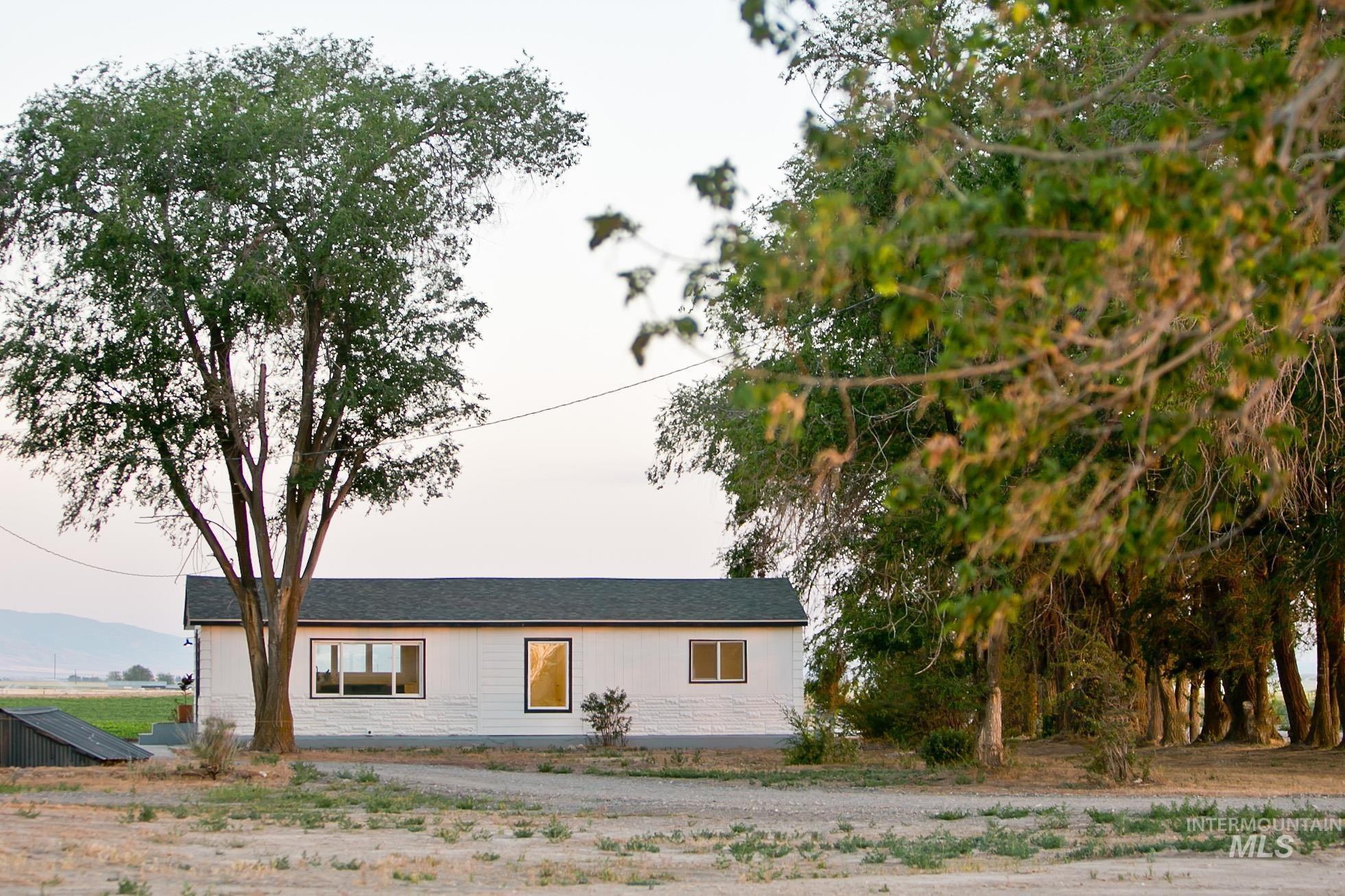 862 N 500 W, Rupert, Idaho 83350, 3 Bedrooms, 2 Bathrooms, Residential For Sale, Price $375,000,MLS 98993707