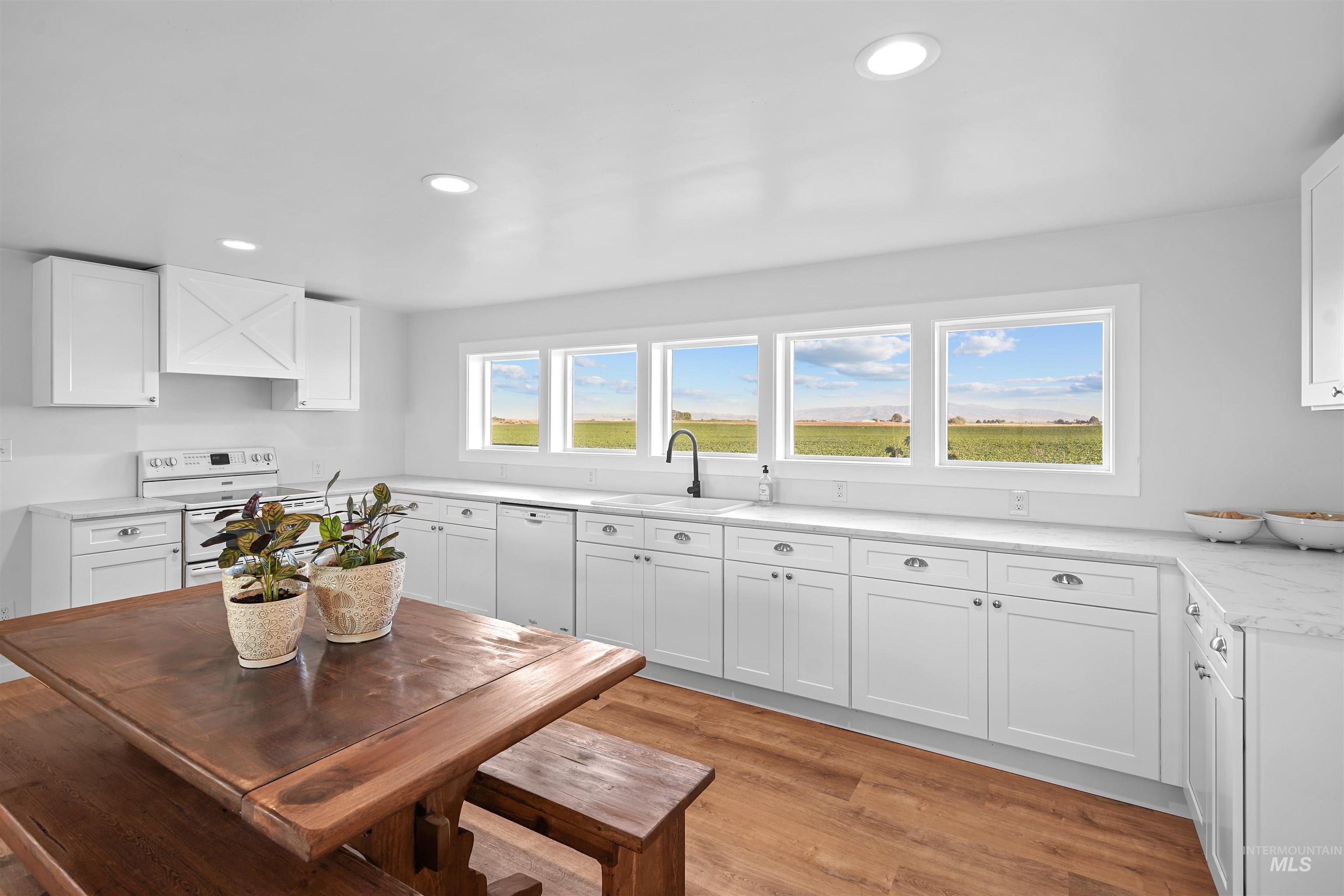 862 N 500 W, Rupert, Idaho 83350, 3 Bedrooms, 2 Bathrooms, Residential For Sale, Price $350,000, 98993707