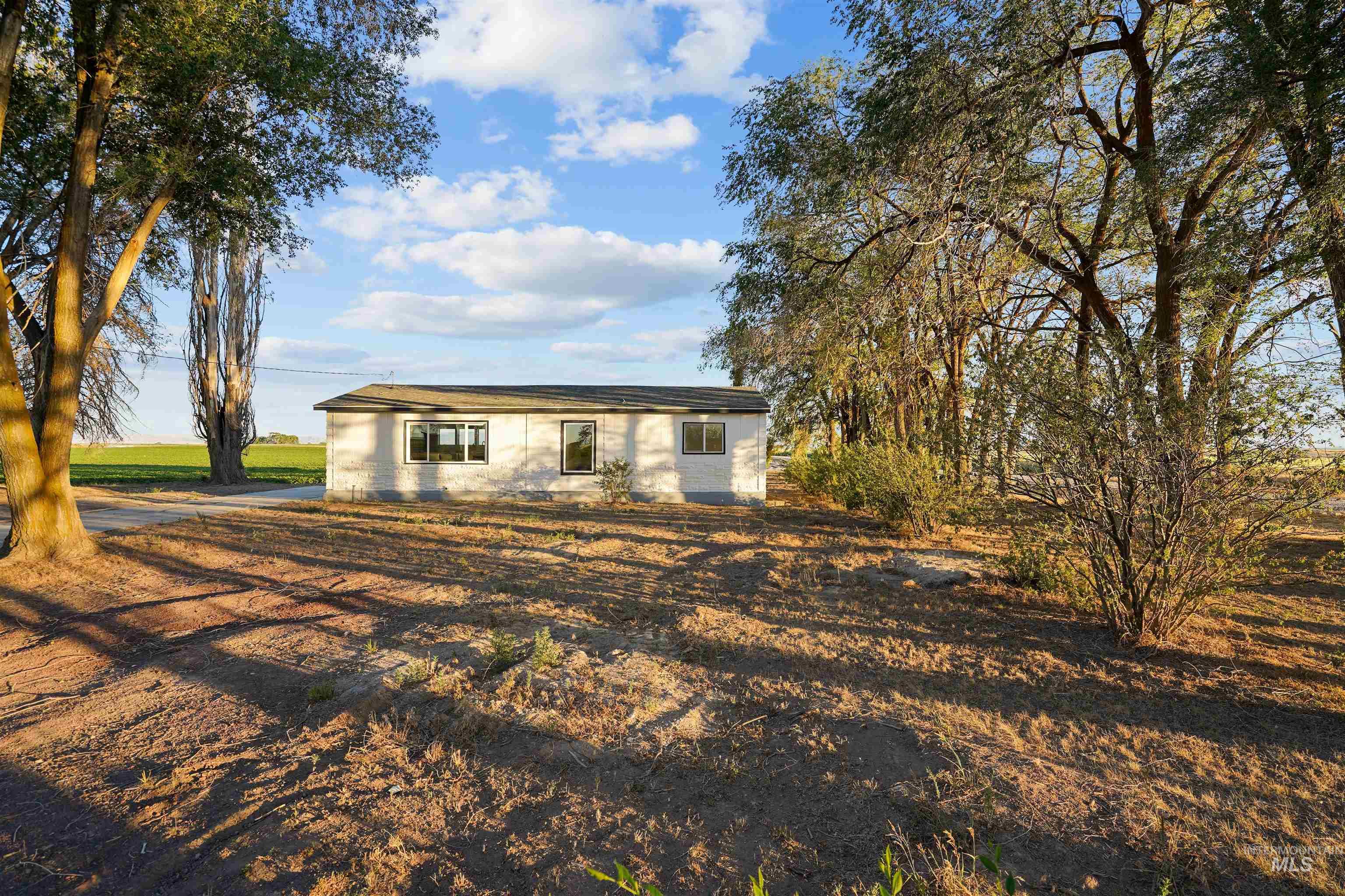 862 N 500 W, Rupert, Idaho 83350, 3 Bedrooms, 2 Bathrooms, Residential For Sale, Price $375,000,MLS 98993707