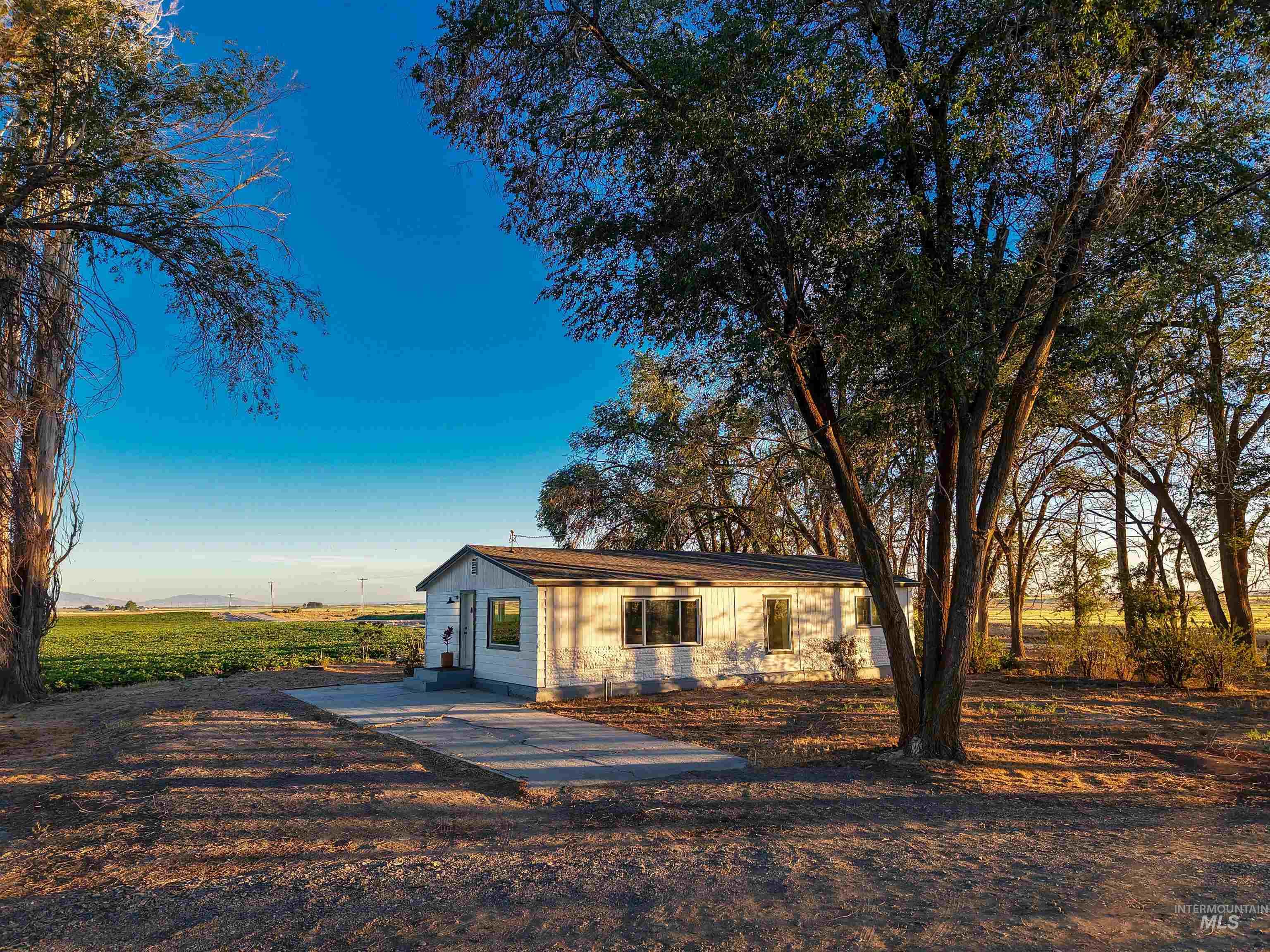 862 N 500 W, Rupert, Idaho 83350, 3 Bedrooms, 2 Bathrooms, Residential For Sale, Price $375,000,MLS 98993707