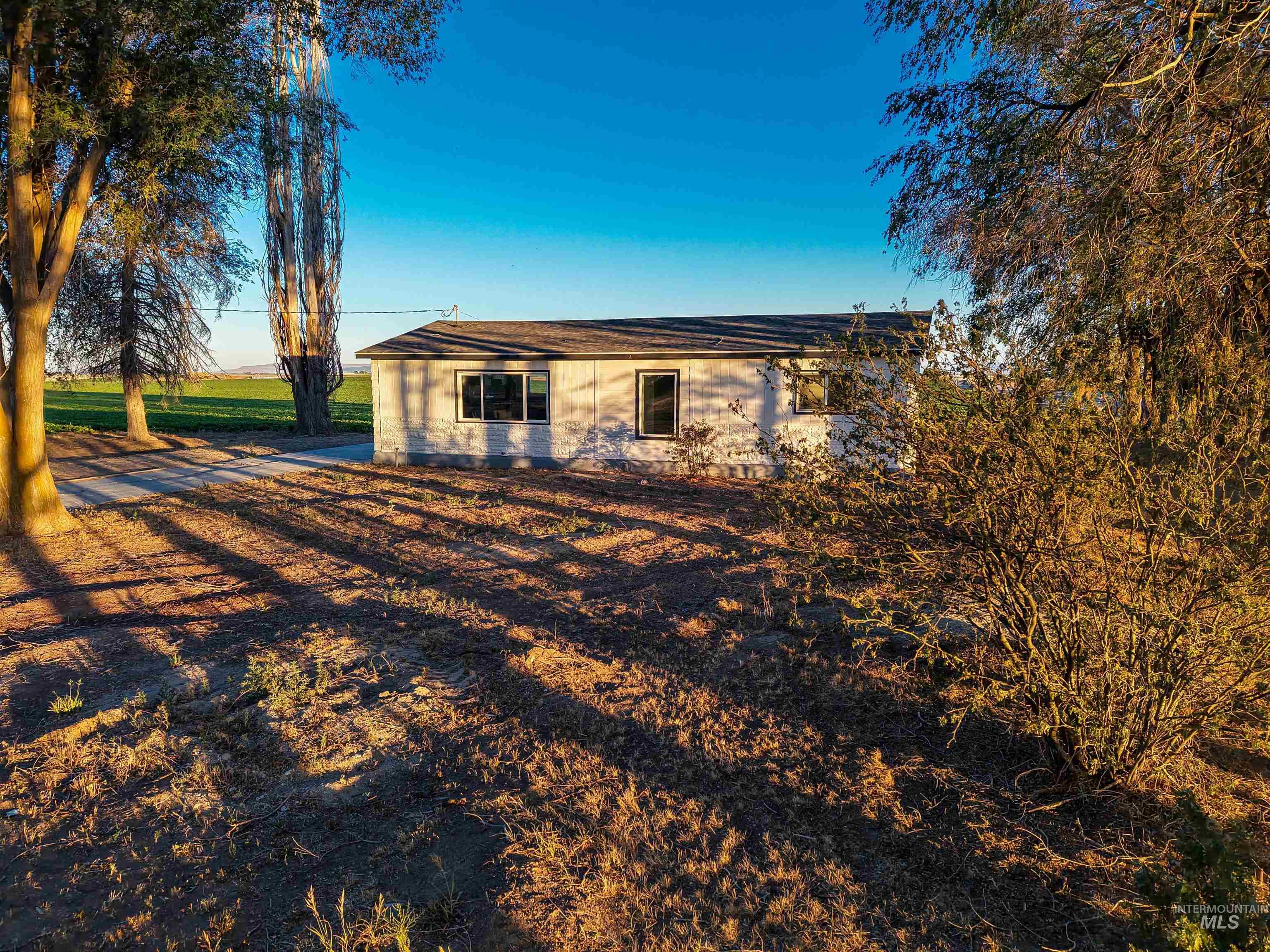 862 N 500 W, Rupert, Idaho 83350, 3 Bedrooms, 2 Bathrooms, Residential For Sale, Price $375,000,MLS 98993707
