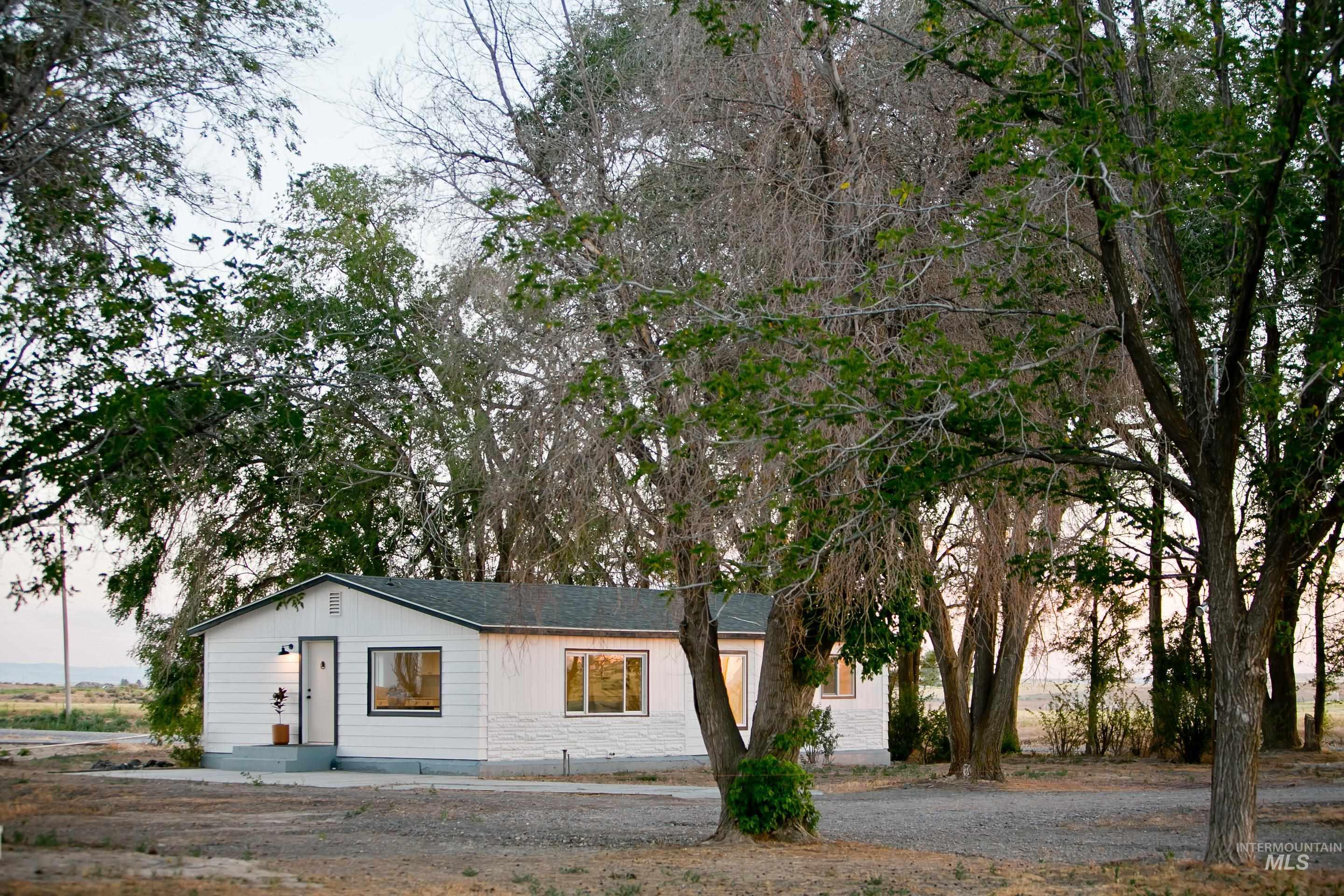 862 N 500 W, Rupert, Idaho 83350, 3 Bedrooms, 2 Bathrooms, Residential For Sale, Price $375,000,MLS 98993707