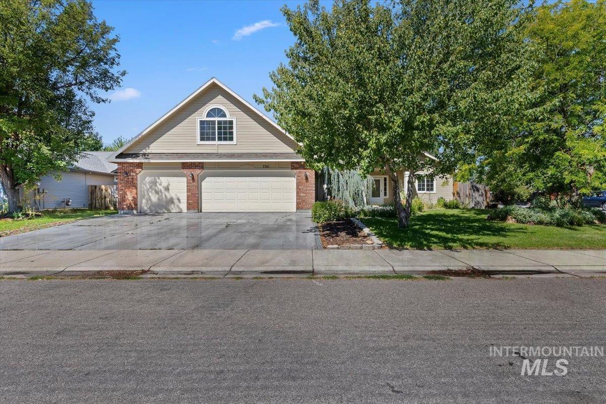 7741 N Dodgin Ave, Boise, Idaho 83714, 4 Bedrooms, 2 Bathrooms, Residential For Sale, Price $530,000,MLS 98993711