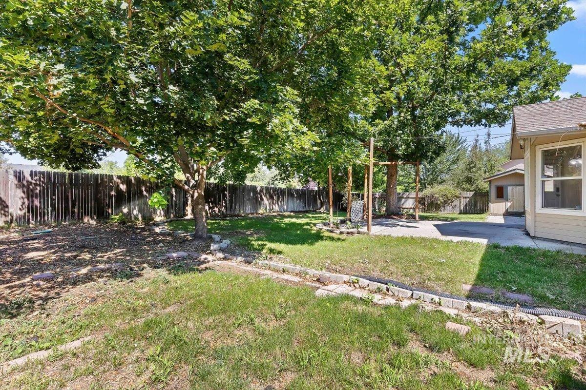 7741 N Dodgin Ave, Boise, Idaho 83714, 4 Bedrooms, 2 Bathrooms, Residential For Sale, Price $530,000,MLS 98993711