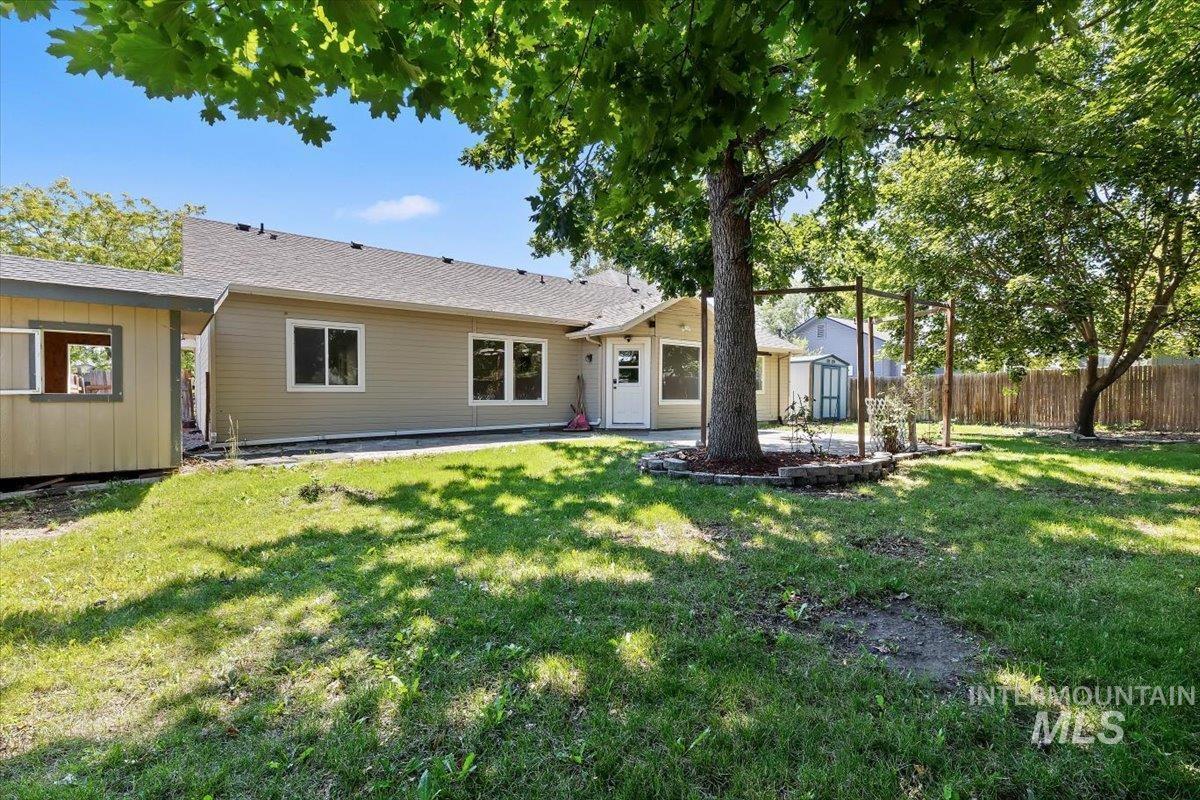 7741 N Dodgin Ave, Boise, Idaho 83714, 4 Bedrooms, 2 Bathrooms, Residential For Sale, Price $530,000,MLS 98993711