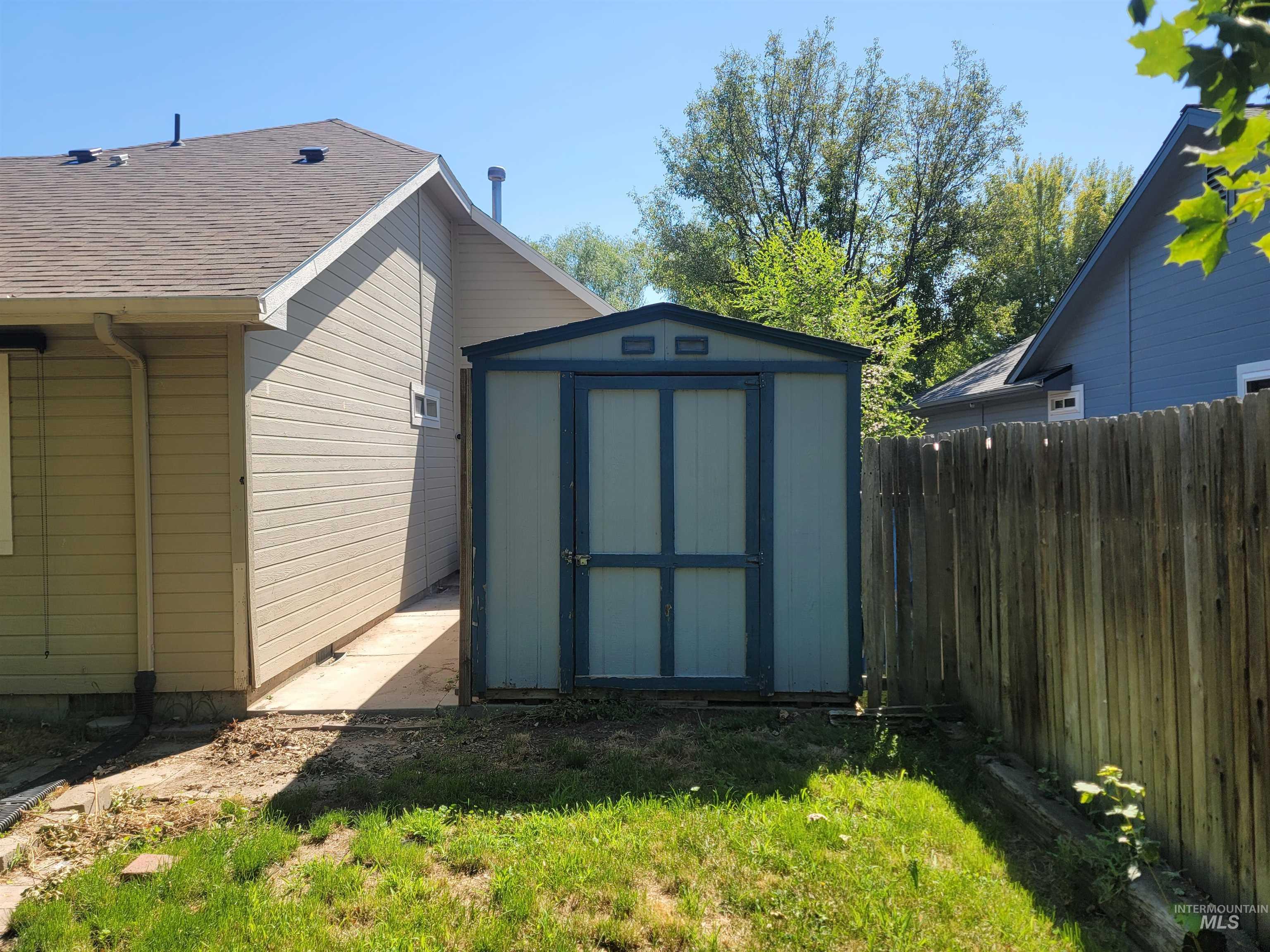 7741 N Dodgin Ave, Boise, Idaho 83714, 4 Bedrooms, 2 Bathrooms, Residential For Sale, Price $530,000,MLS 98993711