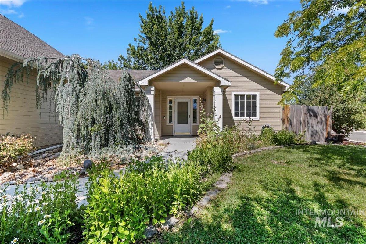 7741 N Dodgin Ave, Boise, Idaho 83714, 4 Bedrooms, 2 Bathrooms, Residential For Sale, Price $530,000,MLS 98993711