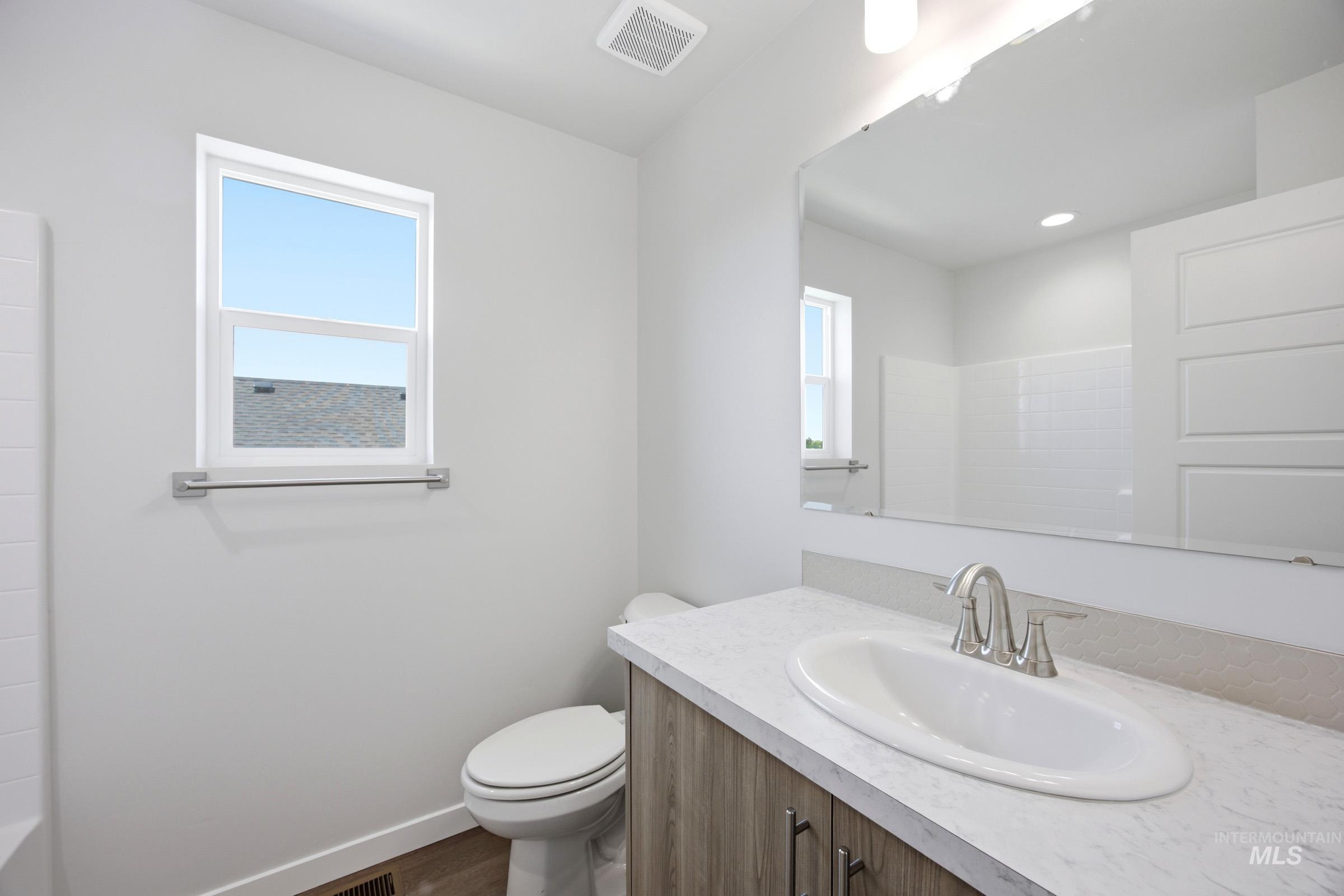7311 W Trumbull Ct, Eagle, Idaho 83616, 3 Bedrooms, 2.5 Bathrooms, Residential For Sale, Price $489,990,MLS 98993720