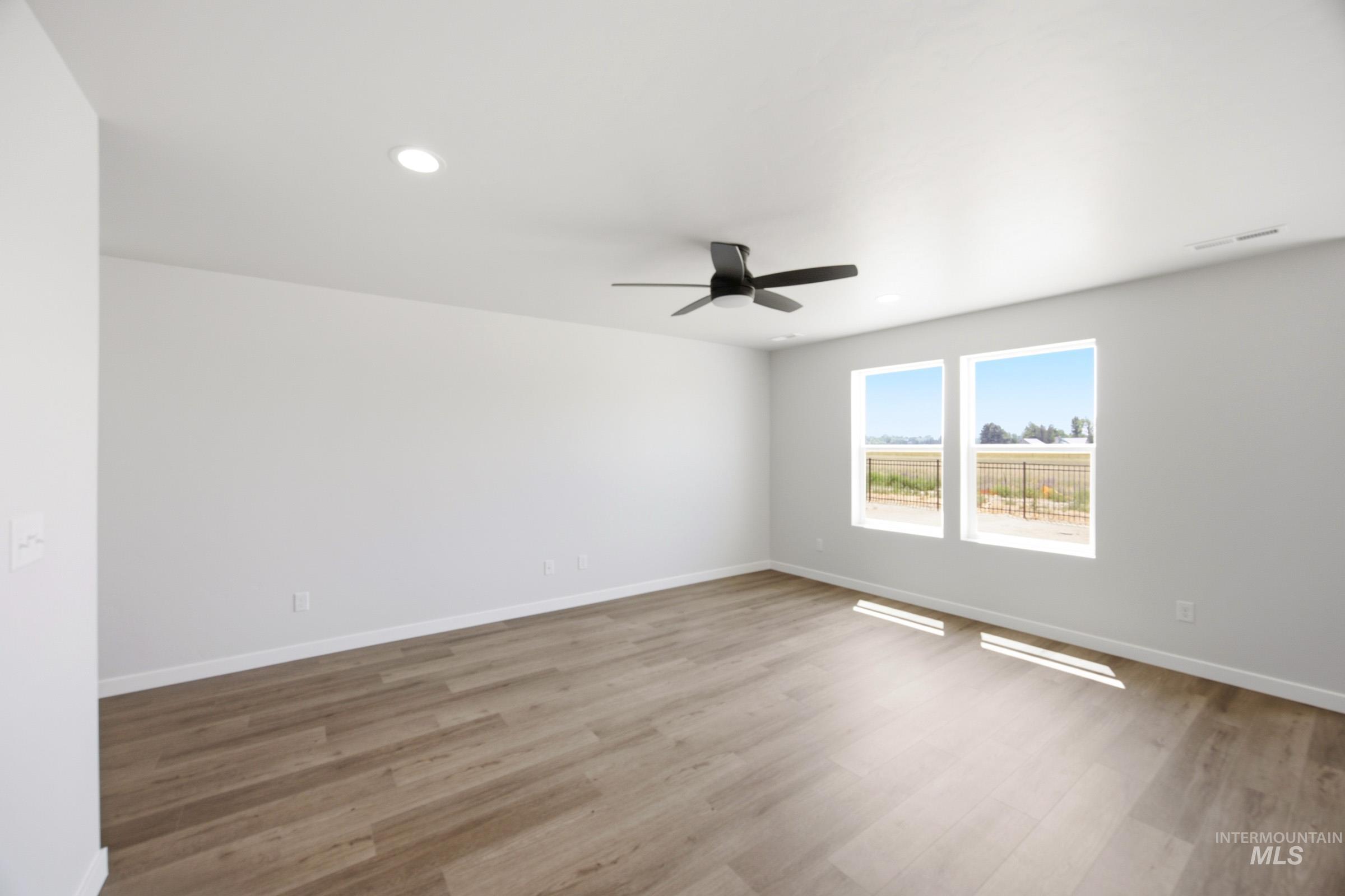7311 W Trumbull Ct, Eagle, Idaho 83616, 3 Bedrooms, 2.5 Bathrooms, Residential For Sale, Price $489,990,MLS 98993720