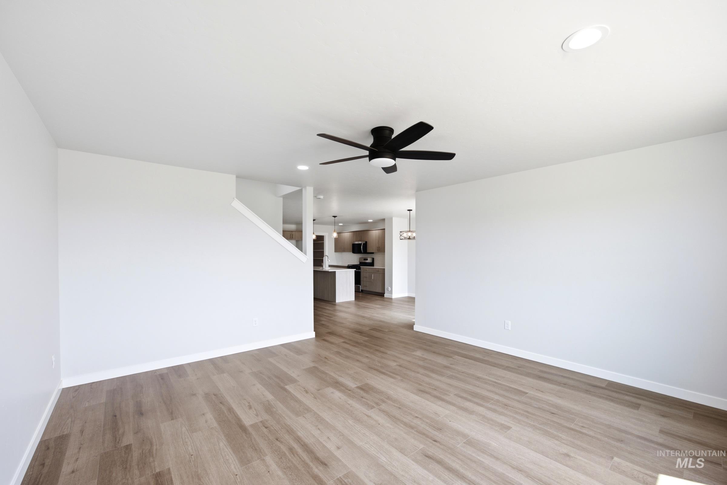 7299 W Trumbull Ct, Eagle, Idaho 83616, 4 Bedrooms, 2.5 Bathrooms, Residential For Sale, Price $579,990,MLS 98993721