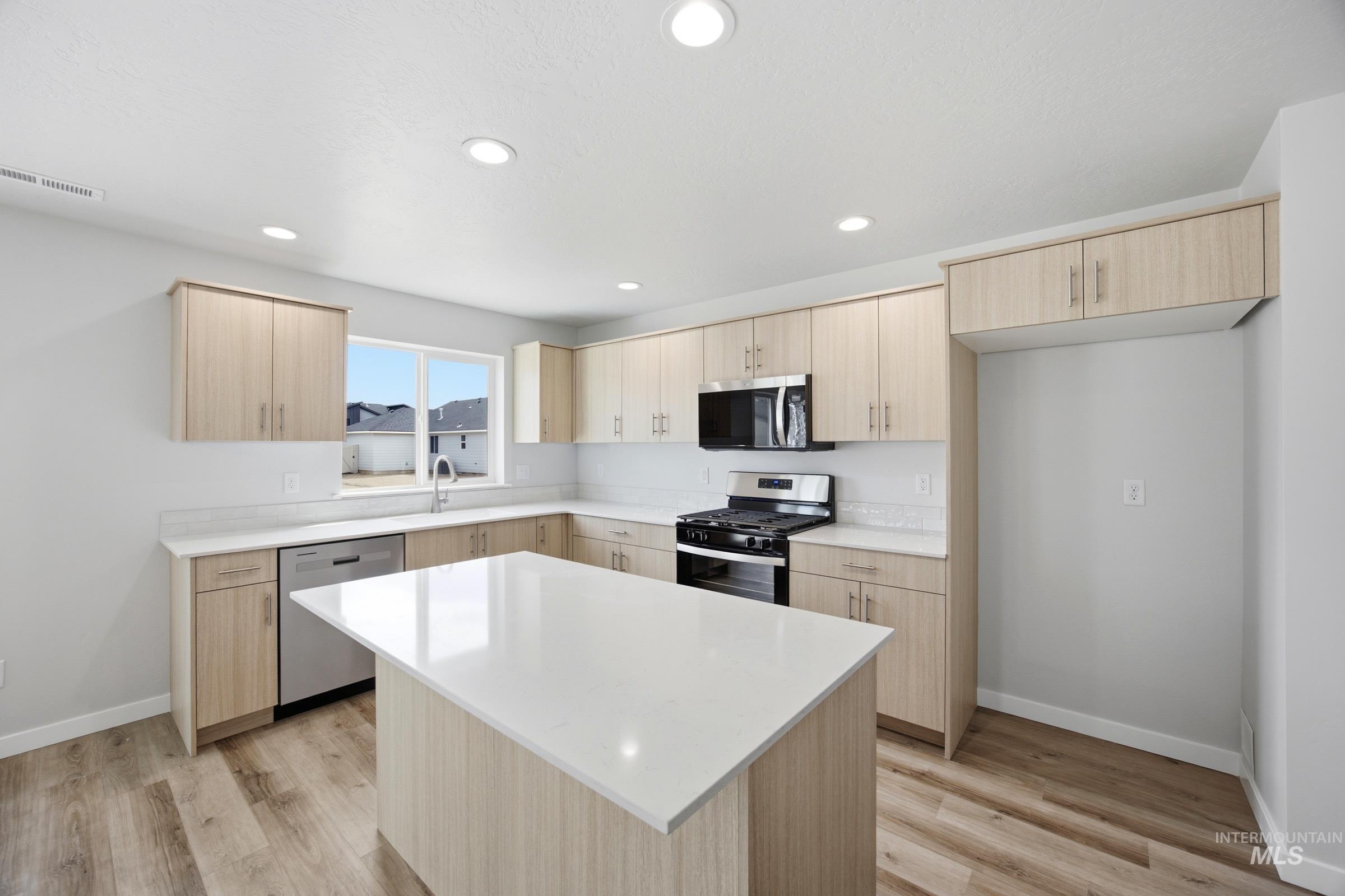 8283 E Presley Ct, Nampa, Idaho 83687, 4 Bedrooms, 2.5 Bathrooms, Residential For Sale, Price $494,990,MLS 98993722