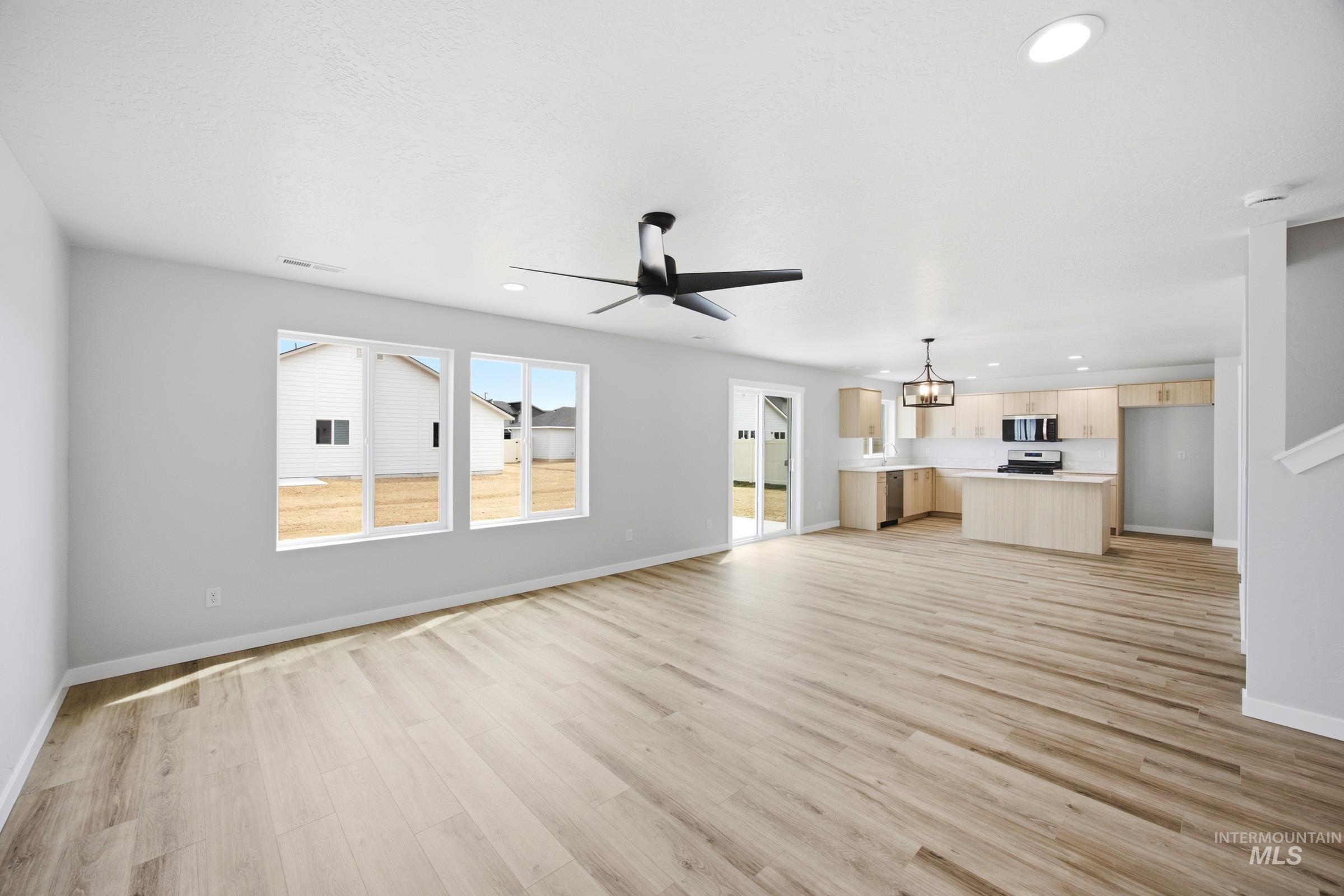8283 E Presley Ct, Nampa, Idaho 83687, 4 Bedrooms, 2.5 Bathrooms, Residential For Sale, Price $494,990,MLS 98993722