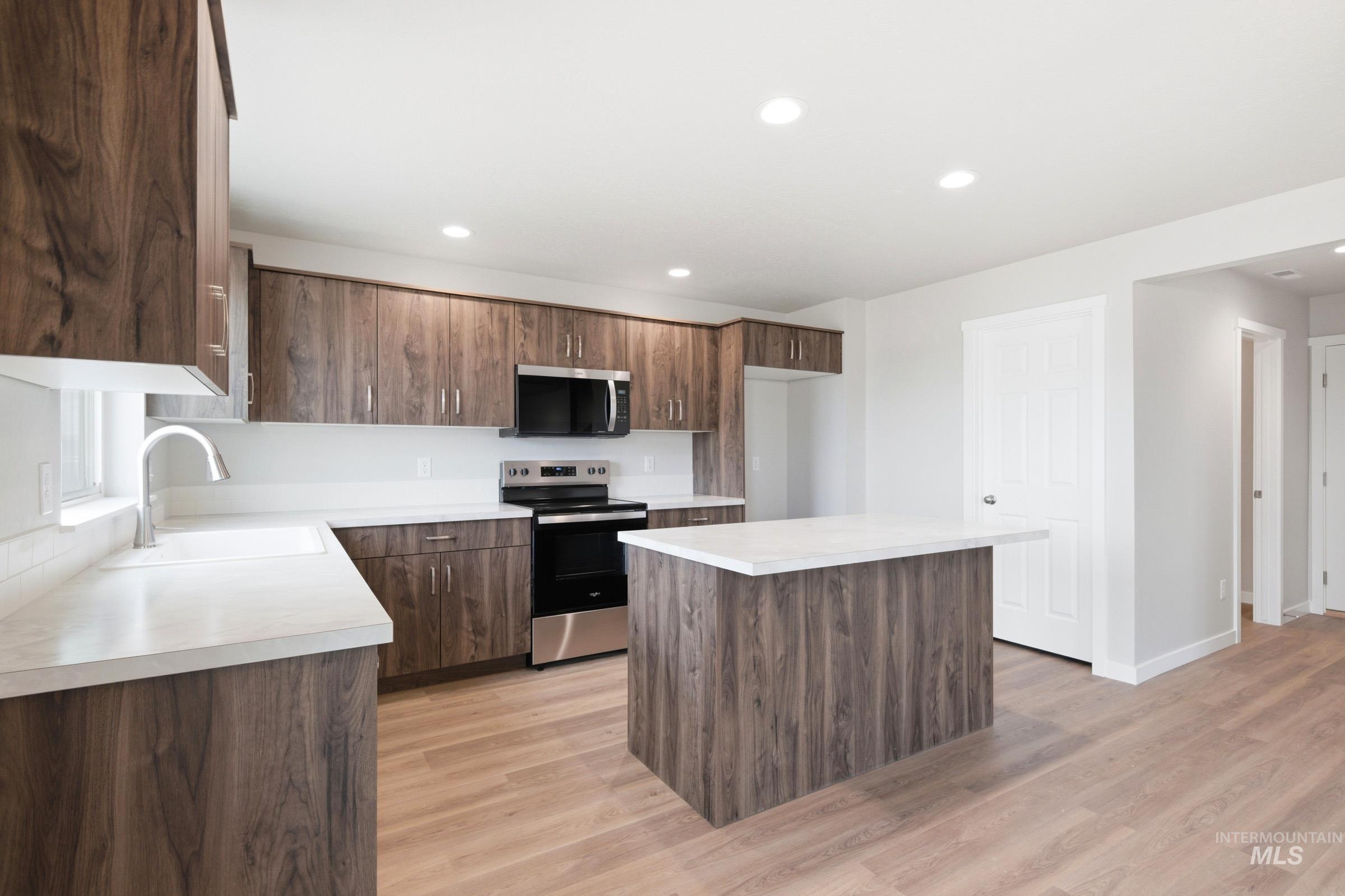 1486 Sunday River St, Middleton, Idaho 83644, 4 Bedrooms, 2.5 Bathrooms, Residential For Sale, Price $494,990,MLS 98993724