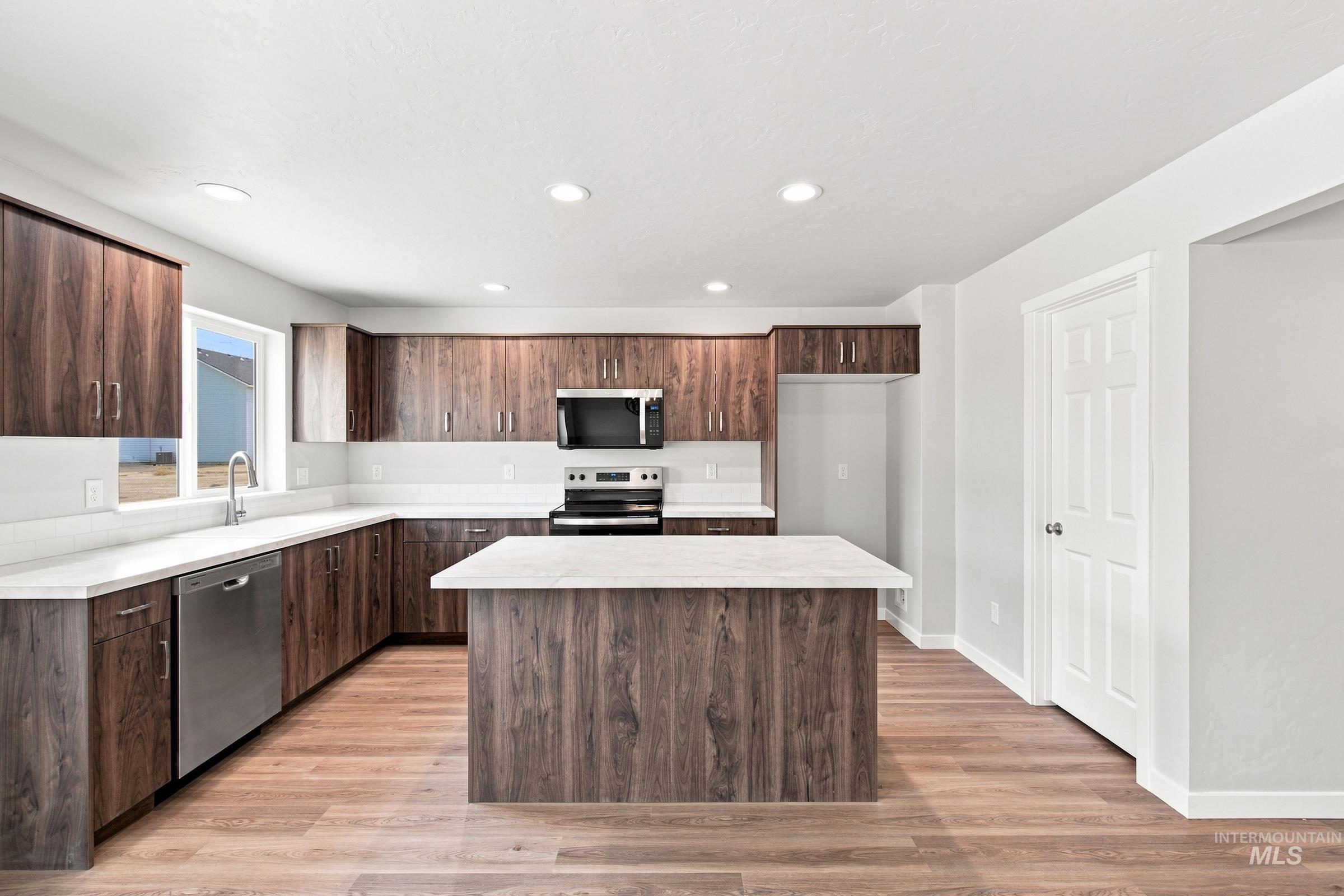 1486 Sunday River St, Middleton, Idaho 83644, 4 Bedrooms, 2.5 Bathrooms, Residential For Sale, Price $494,990,MLS 98993724