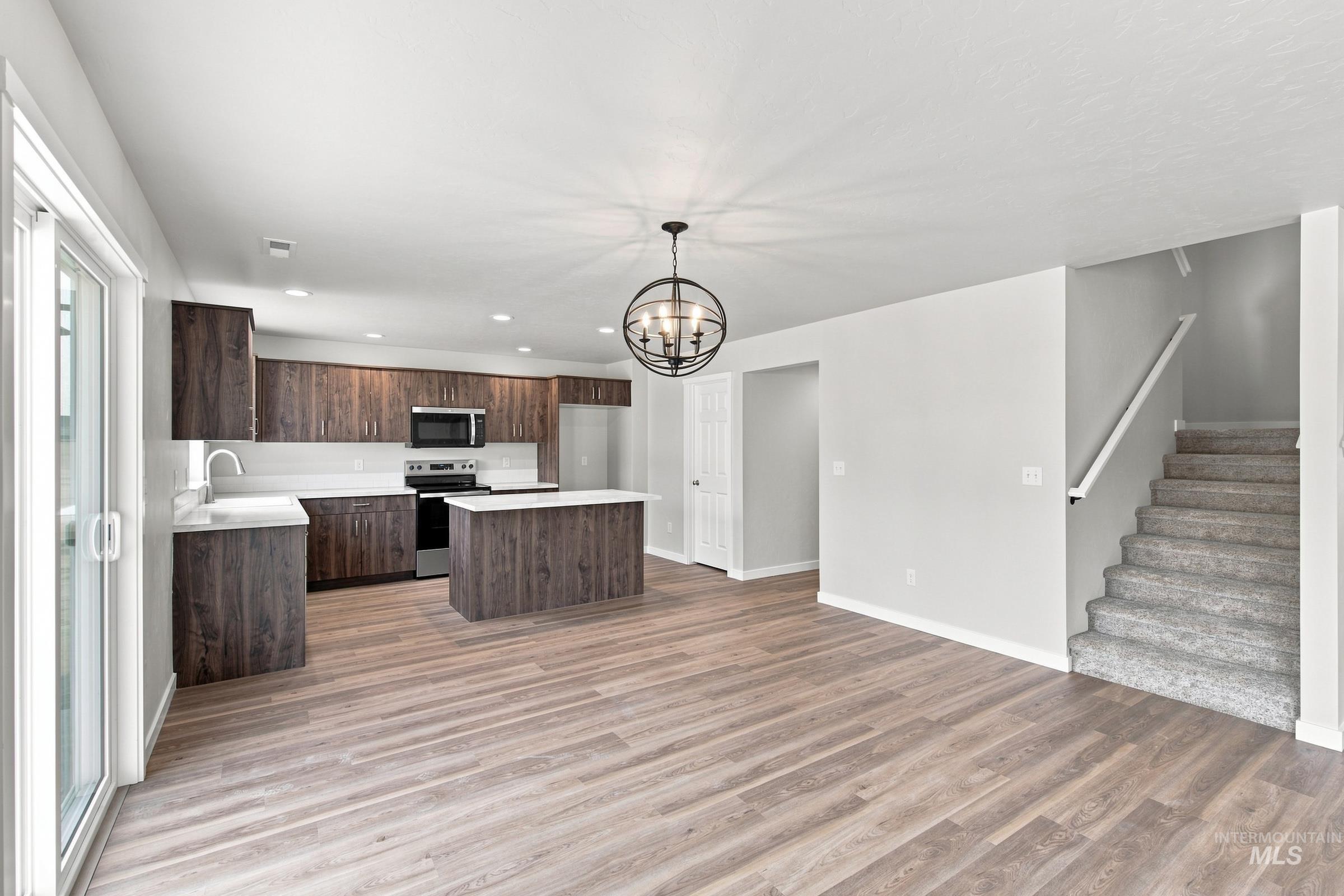 1486 Sunday River St, Middleton, Idaho 83644, 4 Bedrooms, 2.5 Bathrooms, Residential For Sale, Price $494,990,MLS 98993724