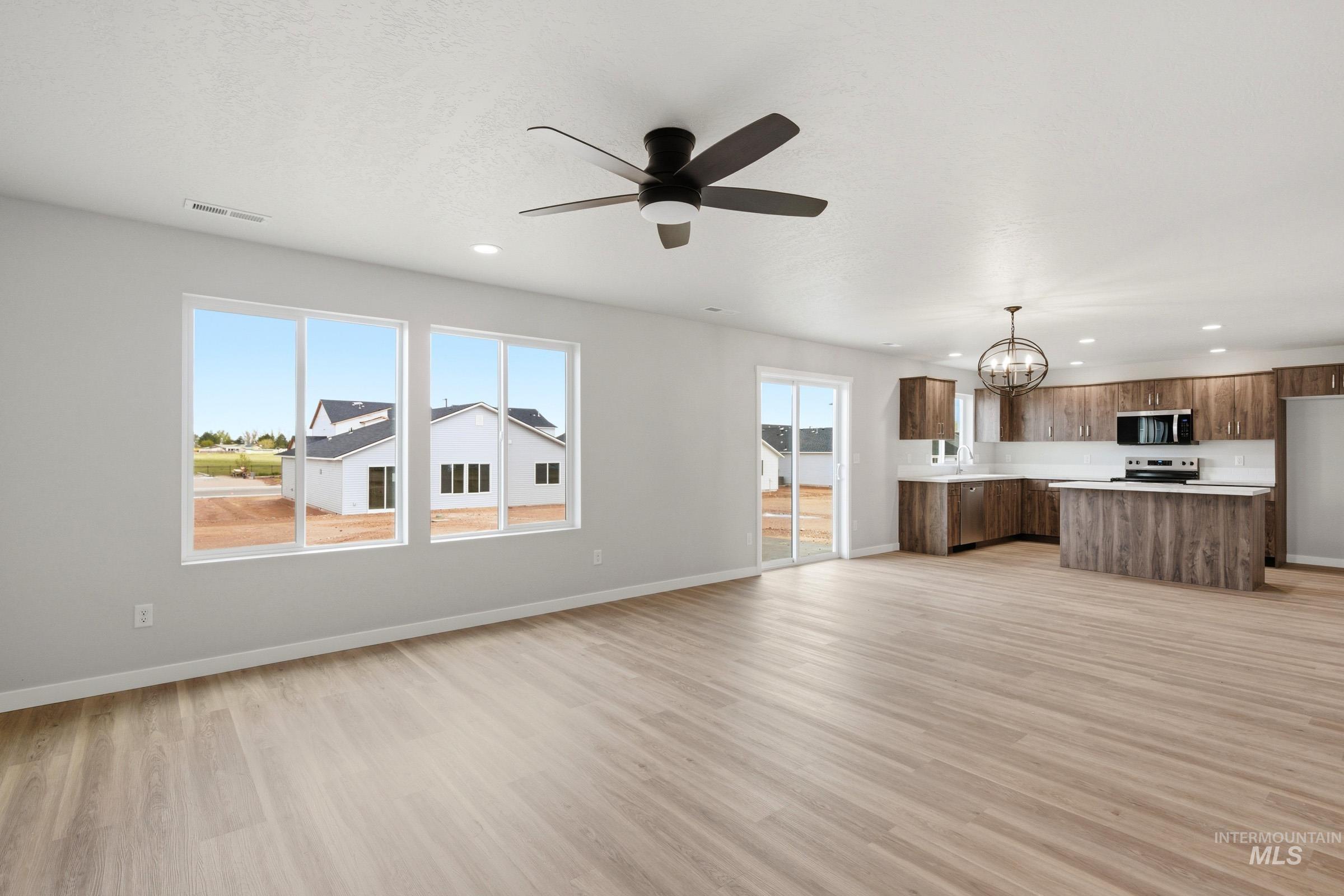 1486 Sunday River St, Middleton, Idaho 83644, 4 Bedrooms, 2.5 Bathrooms, Residential For Sale, Price $494,990,MLS 98993724