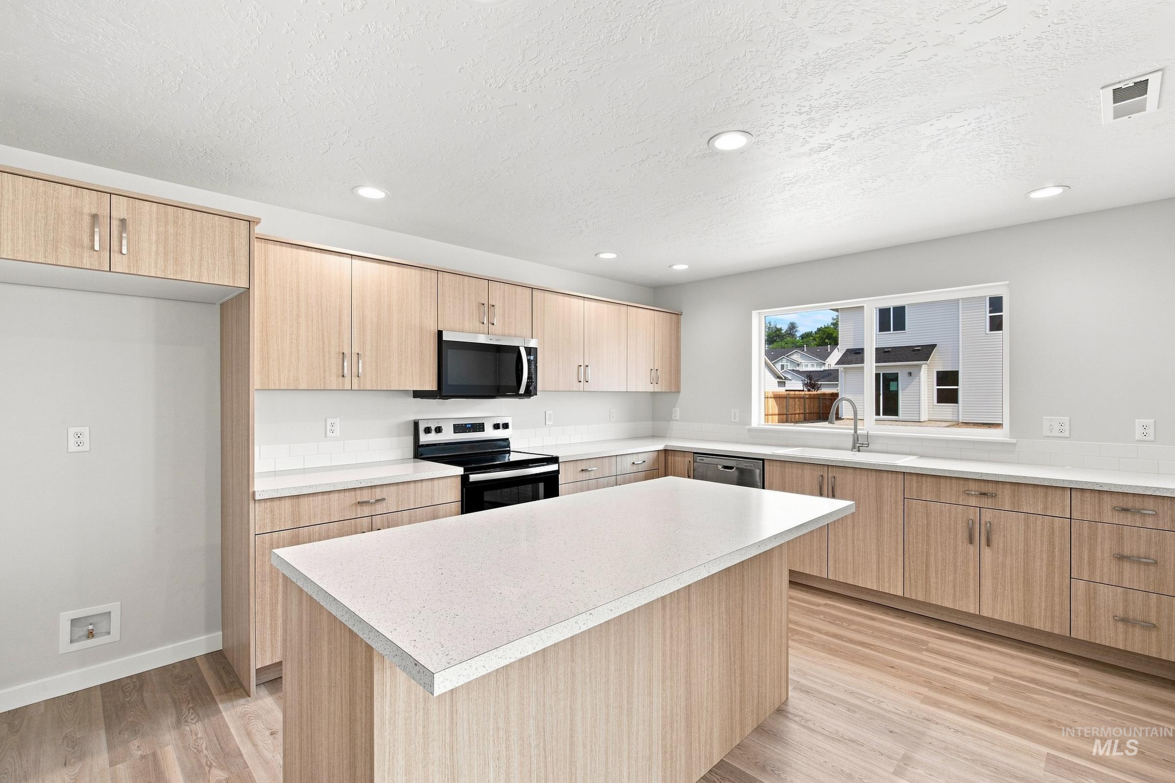 1518 Sunday River St, Middleton, Idaho 83644, 5 Bedrooms, 2.5 Bathrooms, Residential For Sale, Price $559,990,MLS 98993725
