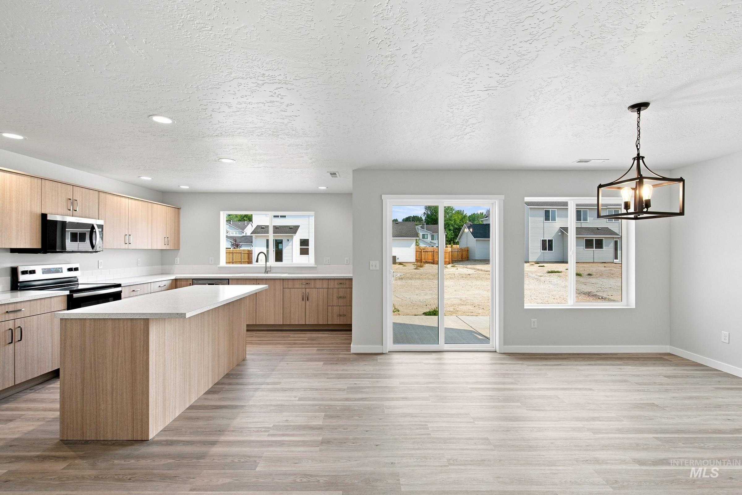 1518 Sunday River St, Middleton, Idaho 83644, 5 Bedrooms, 2.5 Bathrooms, Residential For Sale, Price $559,990,MLS 98993725