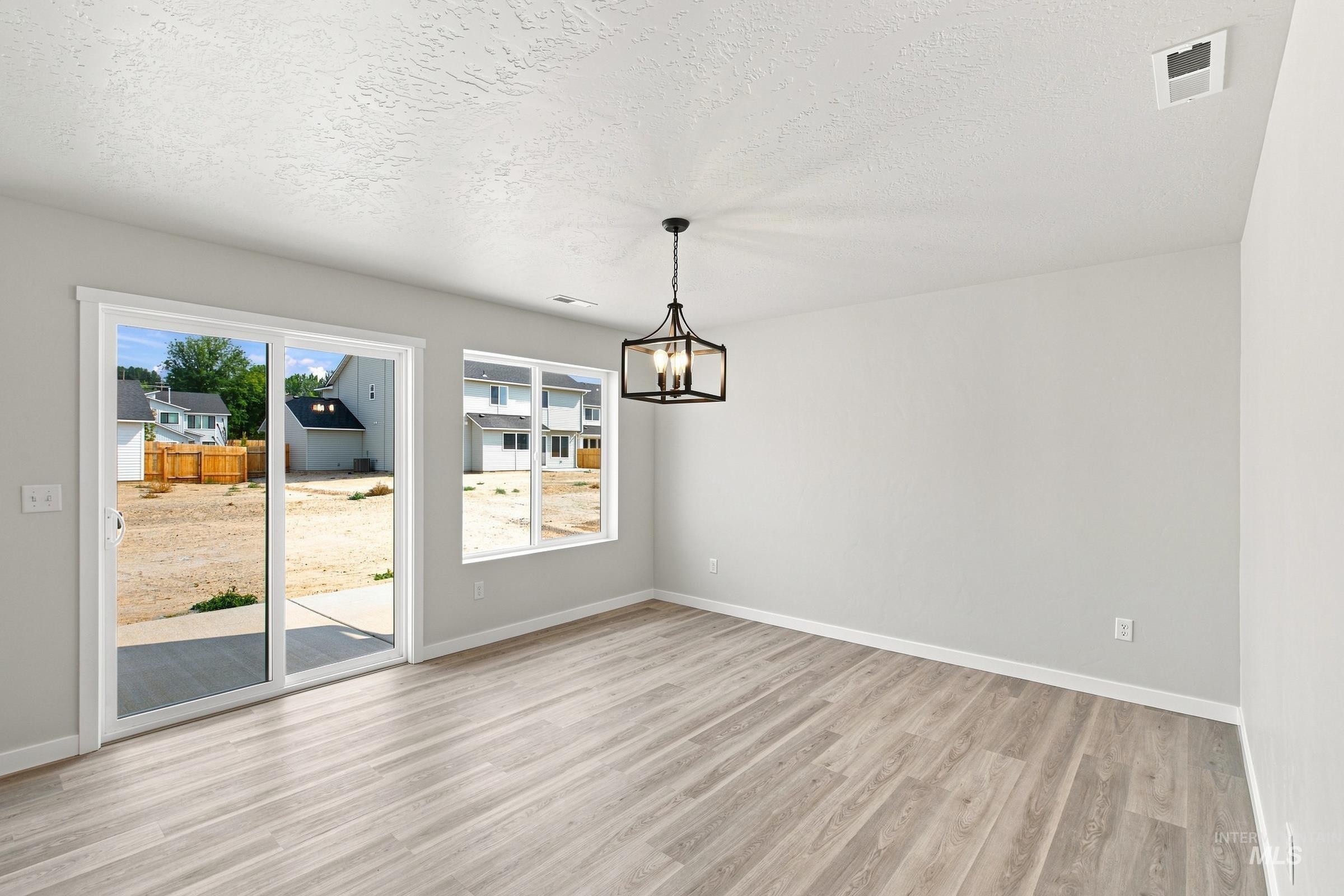 1518 Sunday River St, Middleton, Idaho 83644, 5 Bedrooms, 2.5 Bathrooms, Residential For Sale, Price $559,990,MLS 98993725