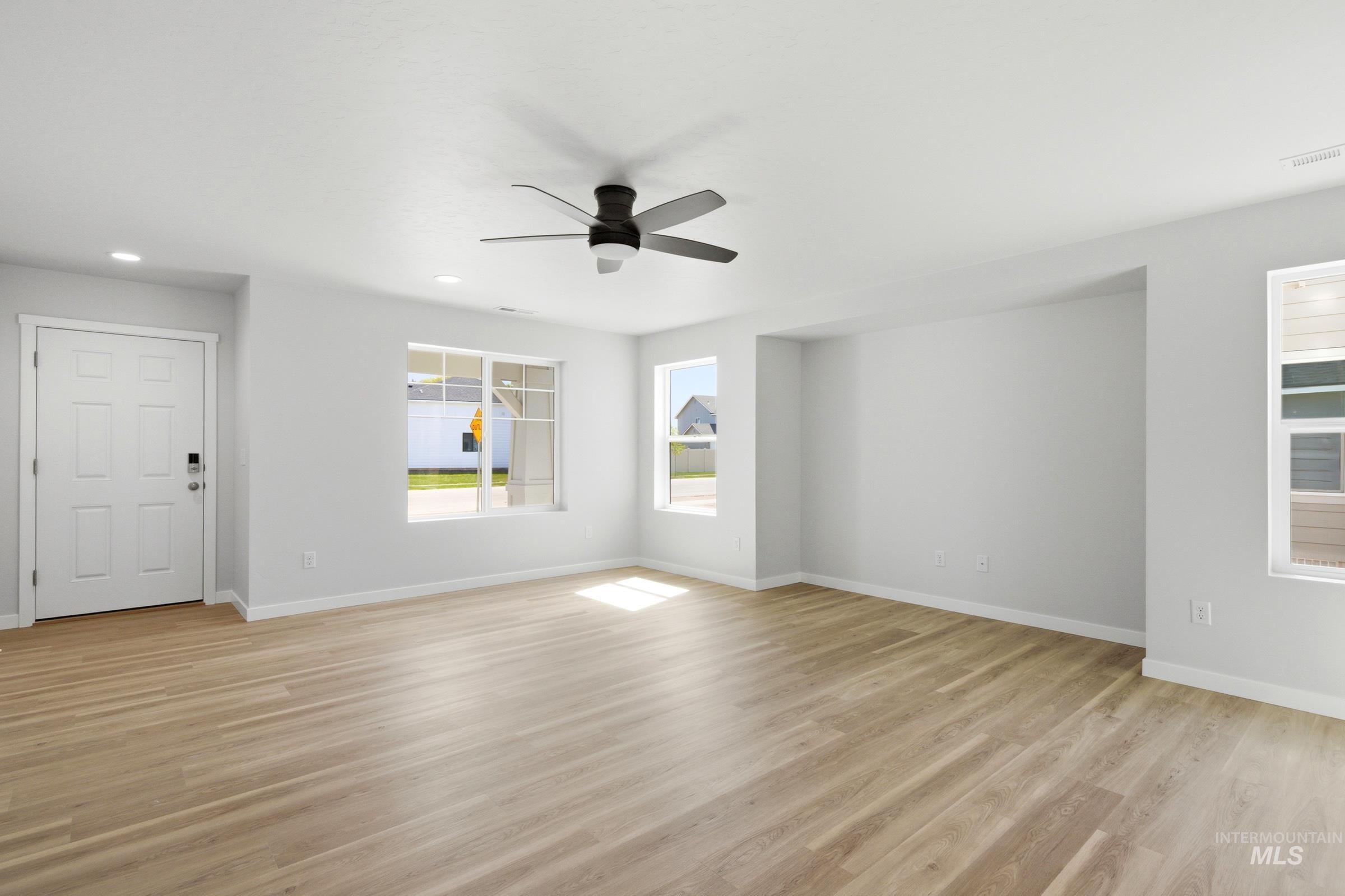 1518 Sunday River St, Middleton, Idaho 83644, 5 Bedrooms, 2.5 Bathrooms, Residential For Sale, Price $559,990,MLS 98993725