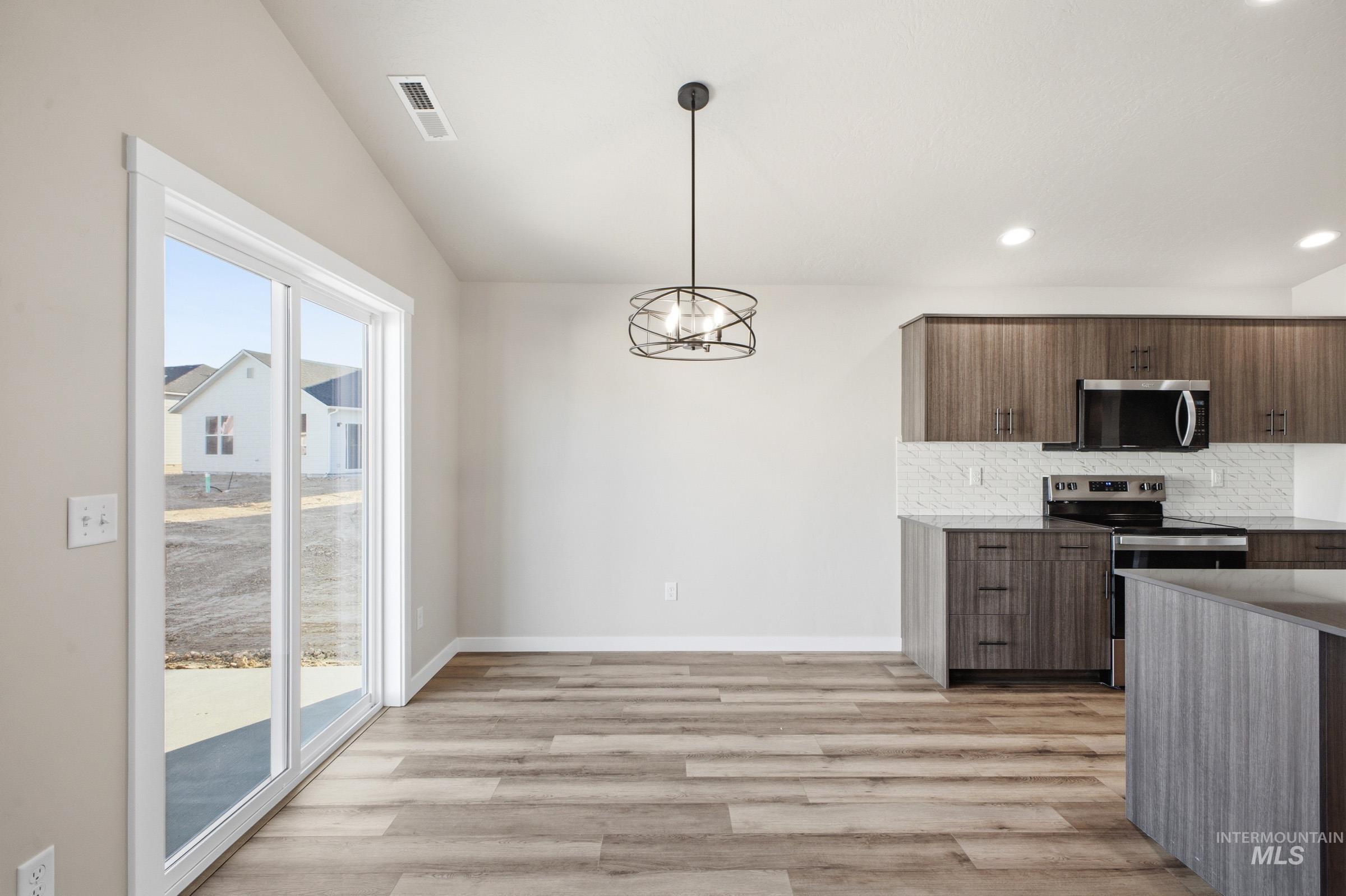 17640 N Jackpine Way, Nampa, Idaho 83687, 3 Bedrooms, 2 Bathrooms, Residential For Sale, Price $449,990,MLS 98993728