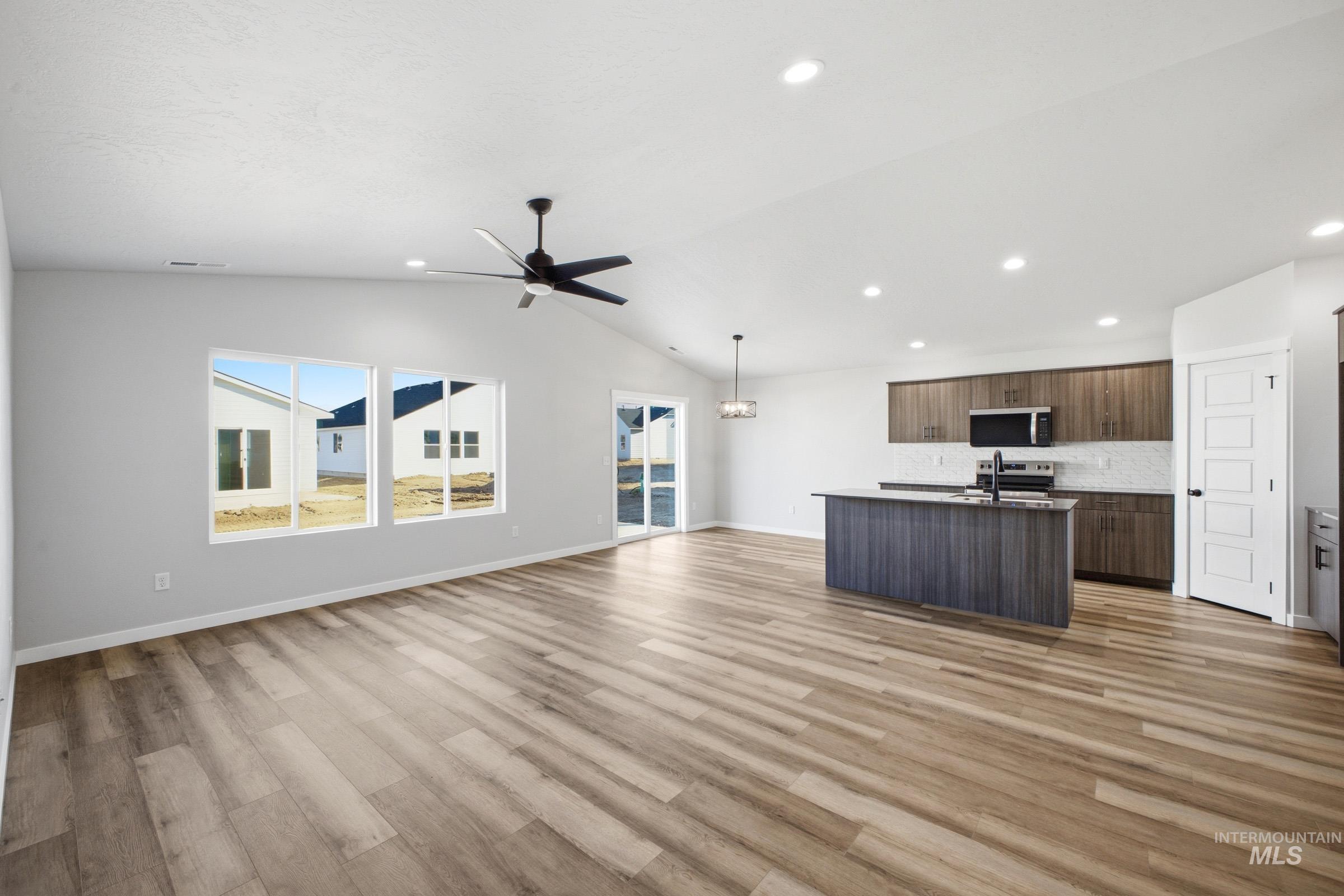 17640 N Jackpine Way, Nampa, Idaho 83687, 3 Bedrooms, 2 Bathrooms, Residential For Sale, Price $449,990,MLS 98993728