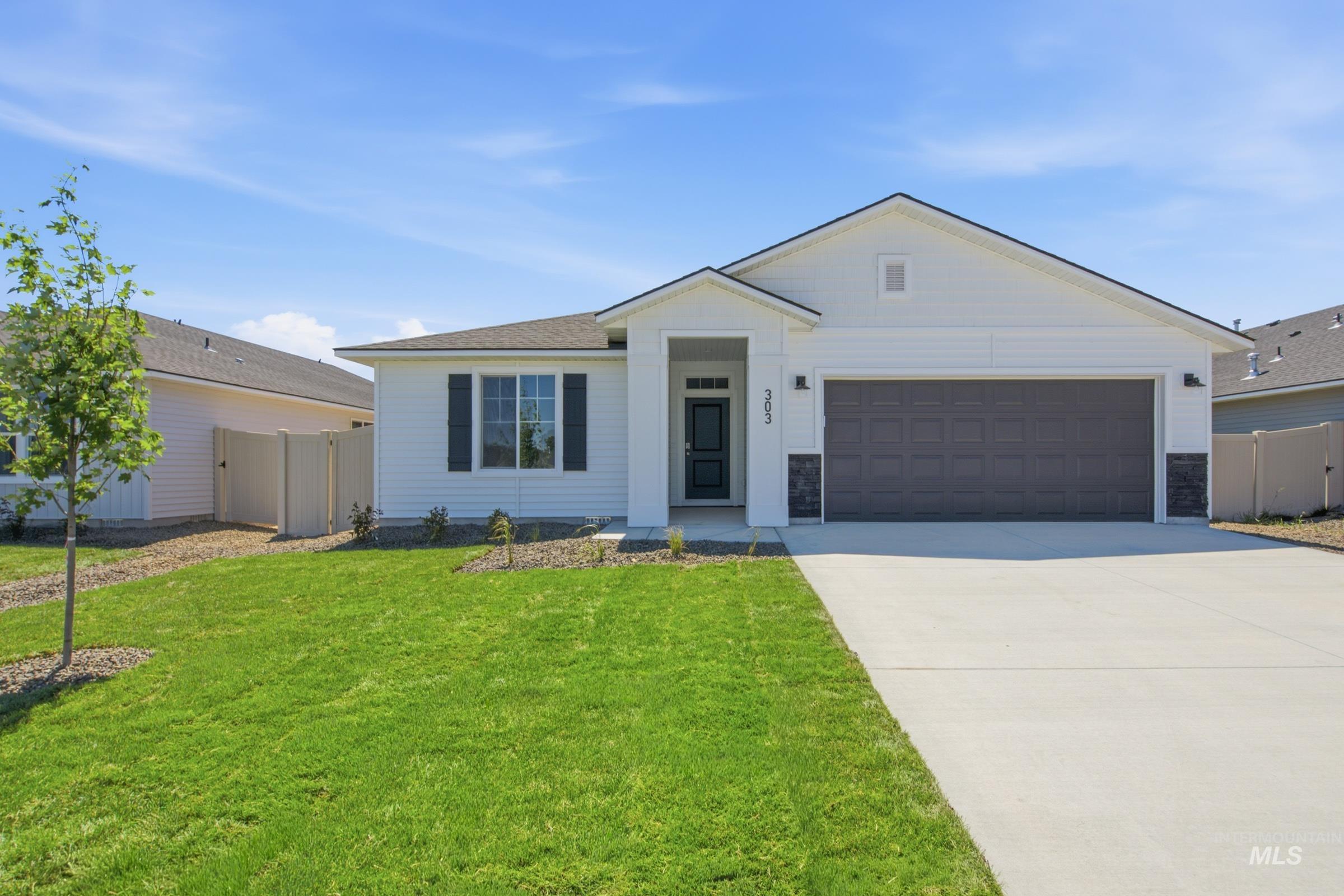 303 Hildago Way, Caldwell, Idaho 83605, 4 Bedrooms, 2 Bathrooms, Residential For Sale, Price $453,990,MLS 98993733
