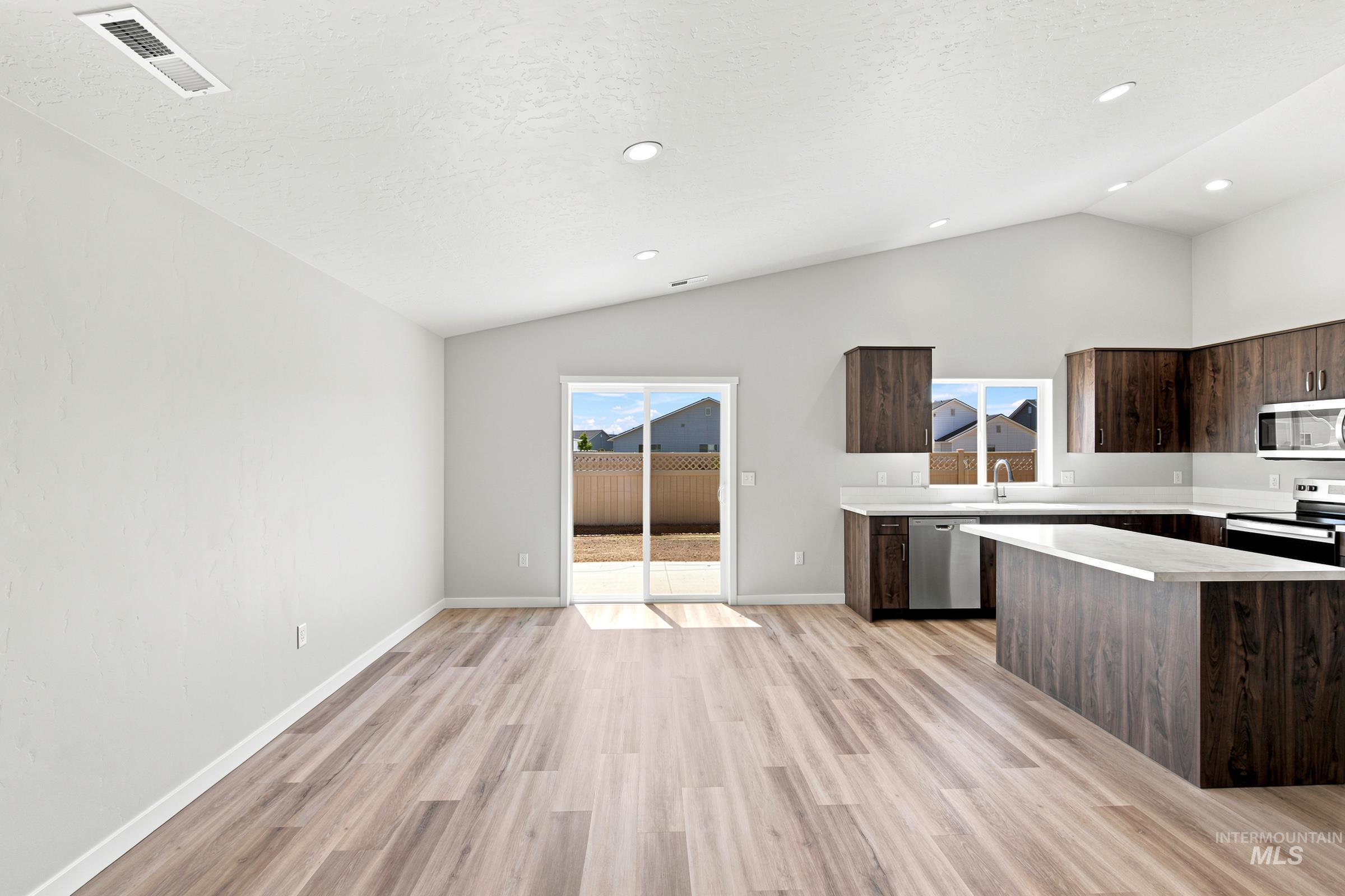 303 Hildago Way, Caldwell, Idaho 83605, 4 Bedrooms, 2 Bathrooms, Residential For Sale, Price $453,990,MLS 98993733