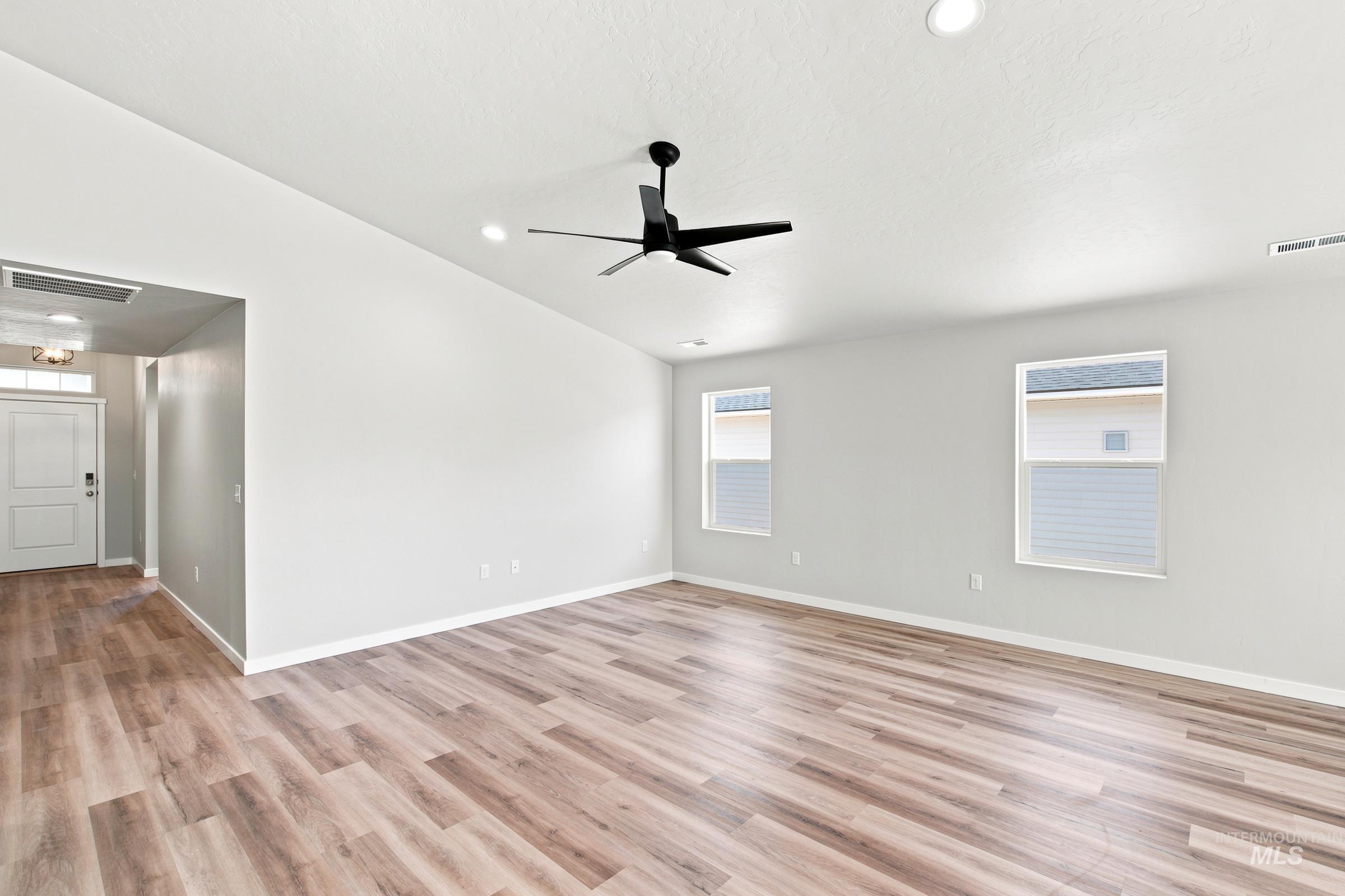 303 Hildago Way, Caldwell, Idaho 83605, 4 Bedrooms, 2 Bathrooms, Residential For Sale, Price $453,990,MLS 98993733