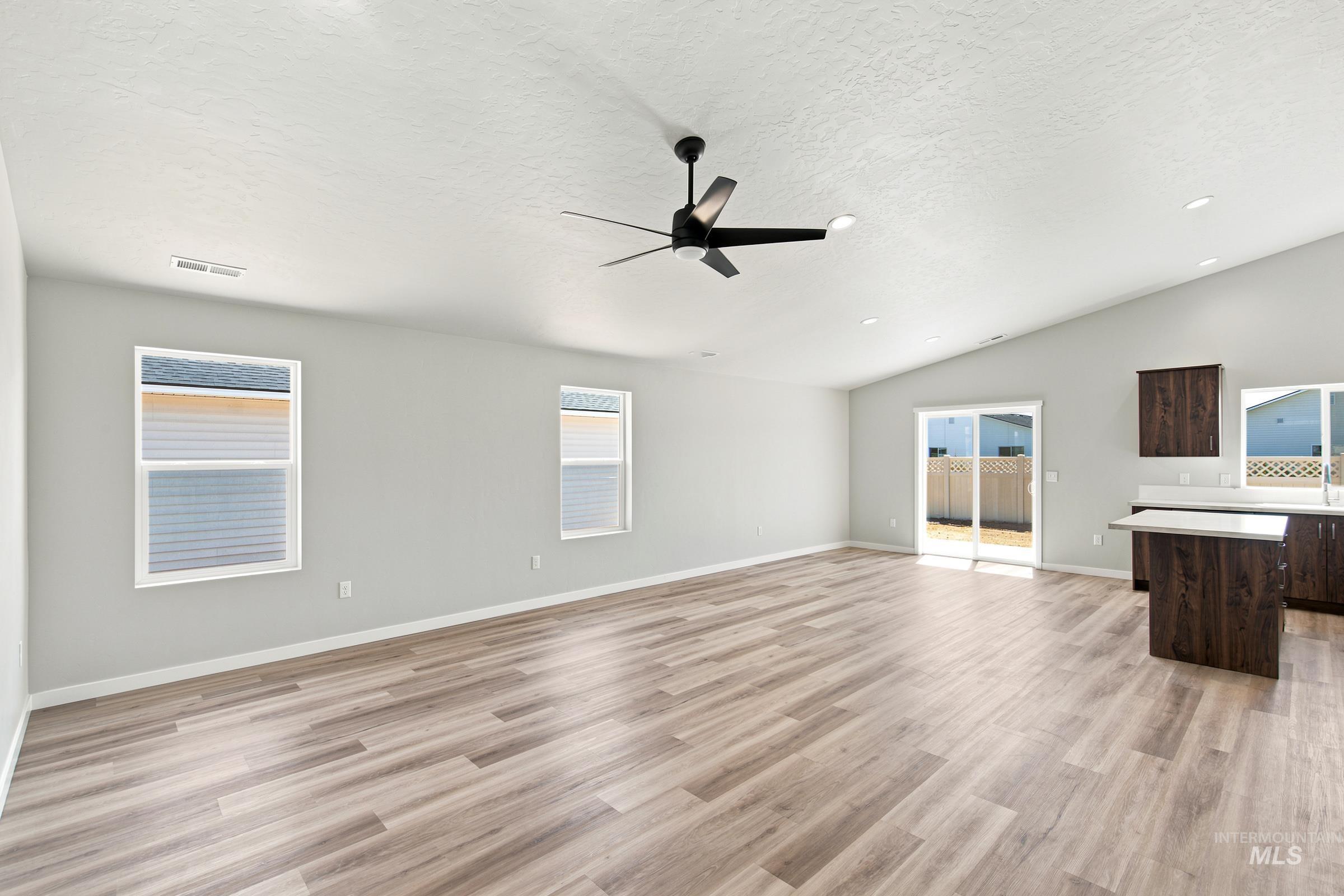 303 Hildago Way, Caldwell, Idaho 83605, 4 Bedrooms, 2 Bathrooms, Residential For Sale, Price $453,990,MLS 98993733