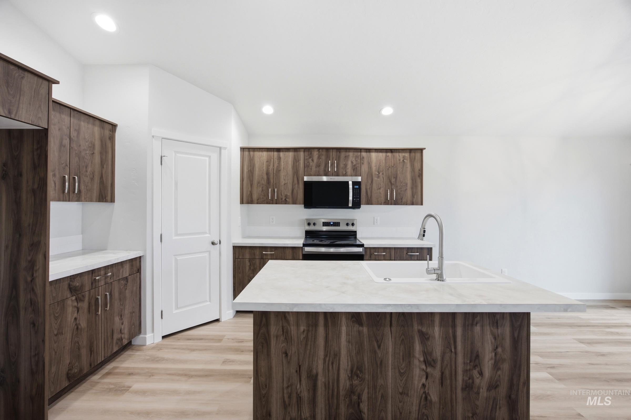 4209 Austin St, Caldwell, Idaho 83605, 3 Bedrooms, 2 Bathrooms, Residential For Sale, Price $415,990,MLS 98993734