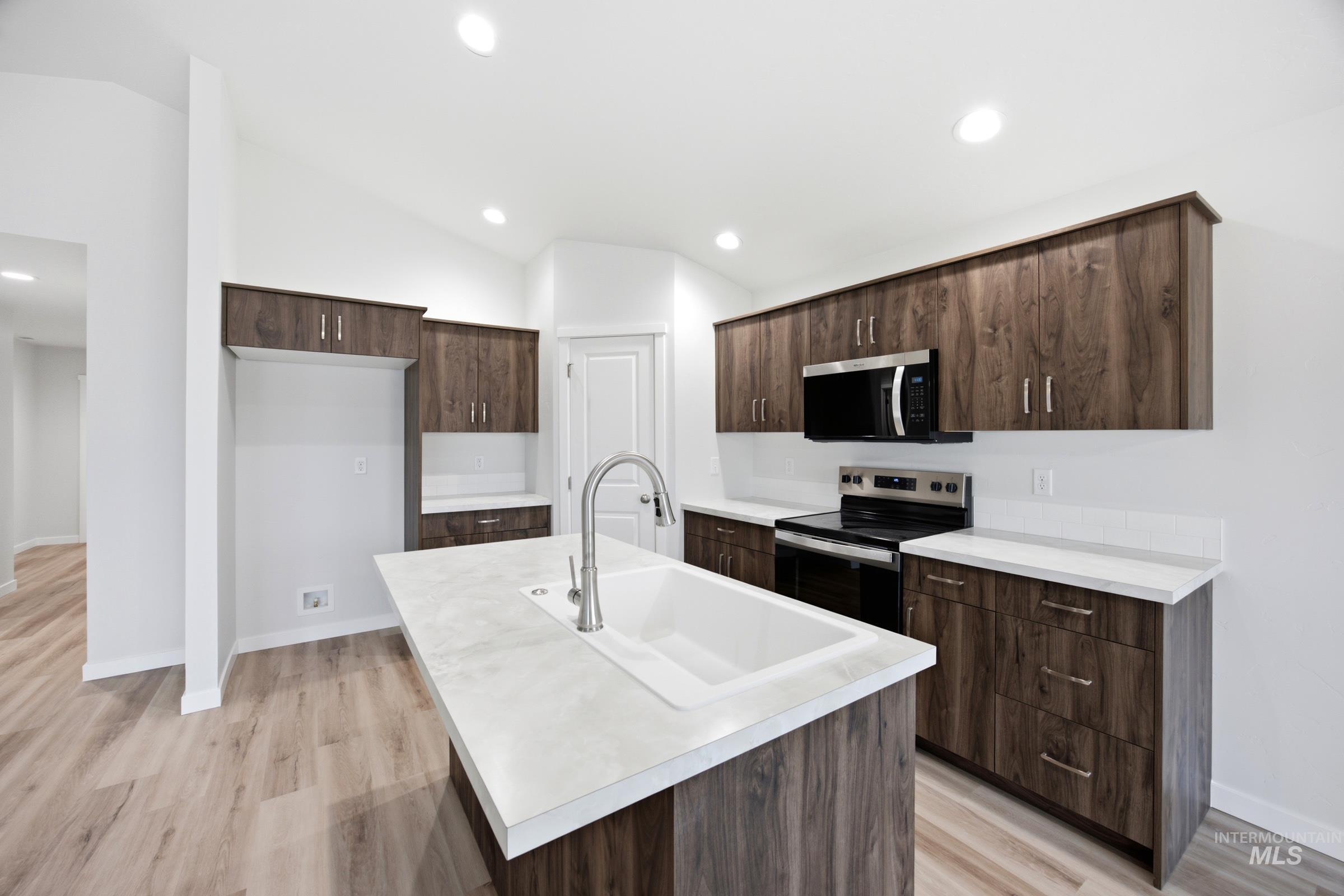 4209 Austin St, Caldwell, Idaho 83605, 3 Bedrooms, 2 Bathrooms, Residential For Sale, Price $415,990,MLS 98993734