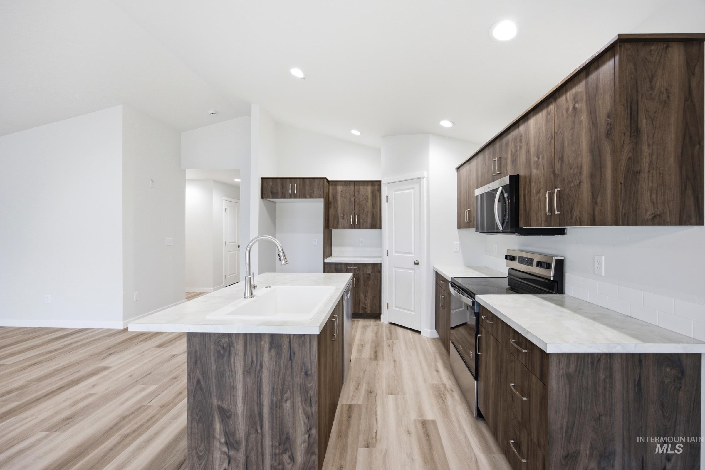 4209 Austin St, Caldwell, Idaho 83605, 3 Bedrooms, 2 Bathrooms, Residential For Sale, Price $415,990,MLS 98993734