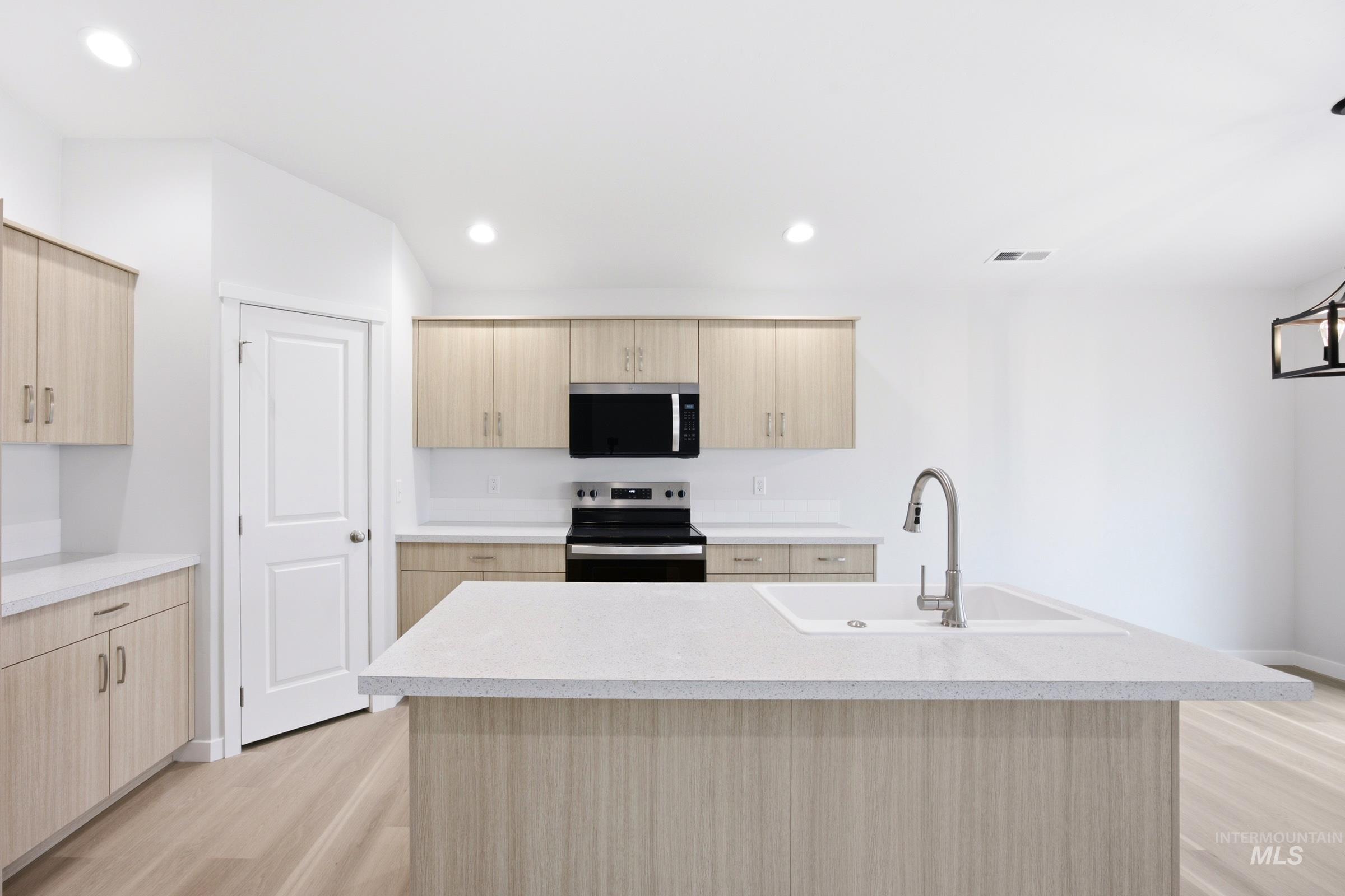 4123 Austin St, Caldwell, Idaho 83605, 3 Bedrooms, 2 Bathrooms, Residential For Sale, Price $429,990,MLS 98993735