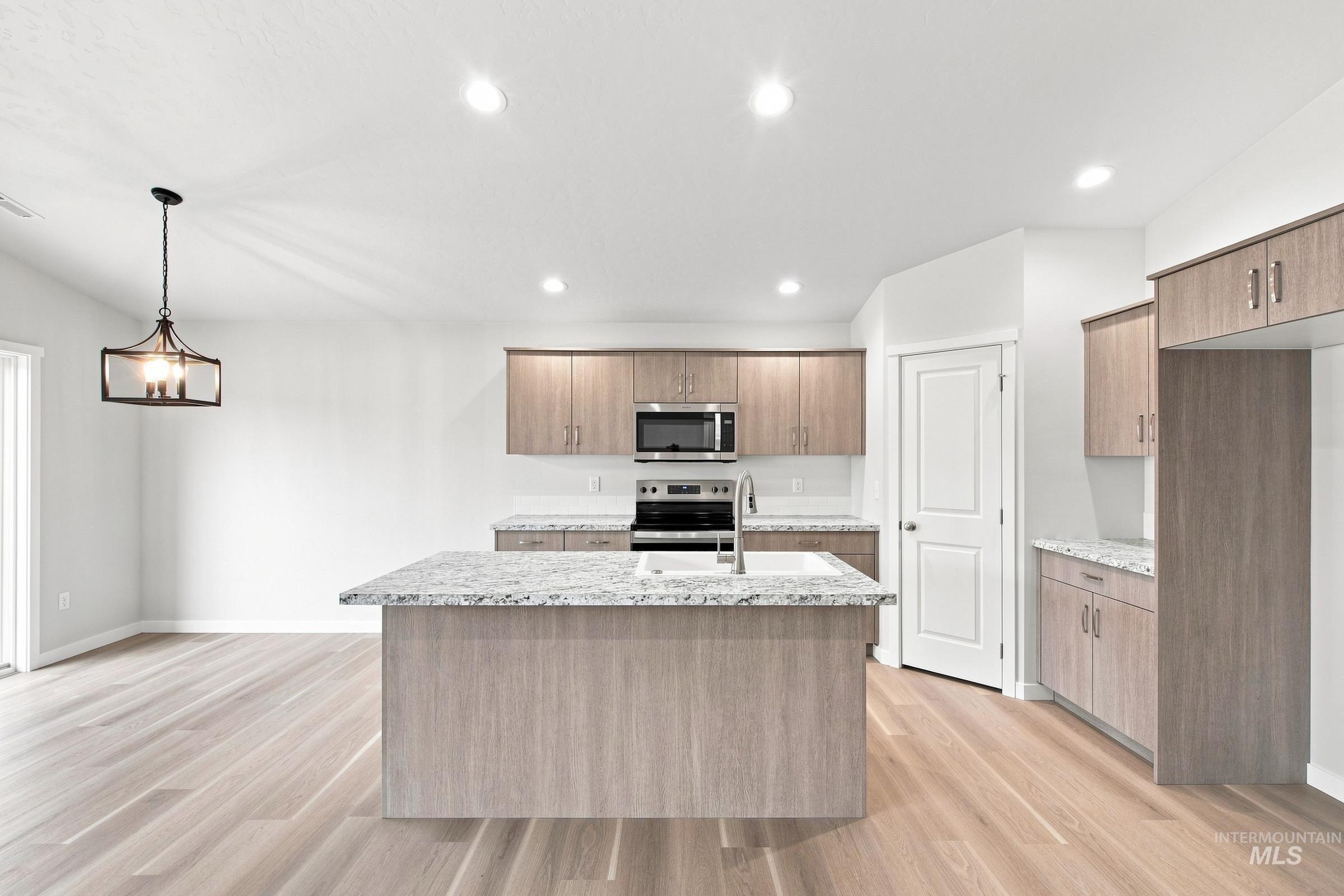 4308 Lamar St, Caldwell, Idaho 83605, 3 Bedrooms, 2 Bathrooms, Residential For Sale, Price $427,990,MLS 98993736