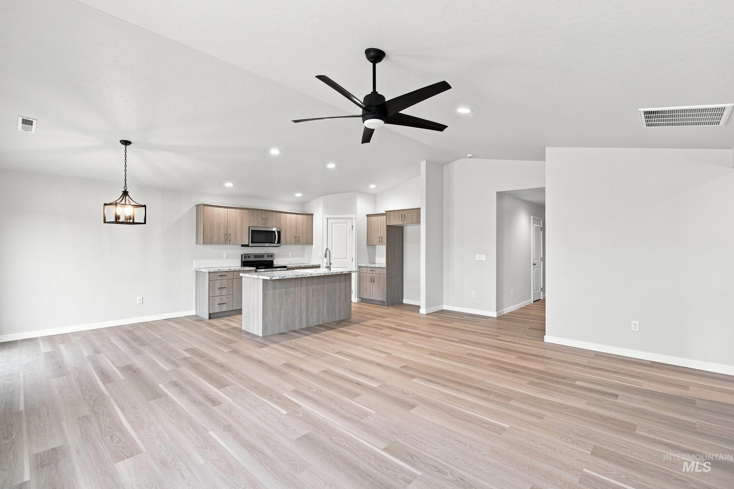 4308 Lamar St, Caldwell, Idaho 83605, 3 Bedrooms, 2 Bathrooms, Residential For Sale, Price $427,990,MLS 98993736