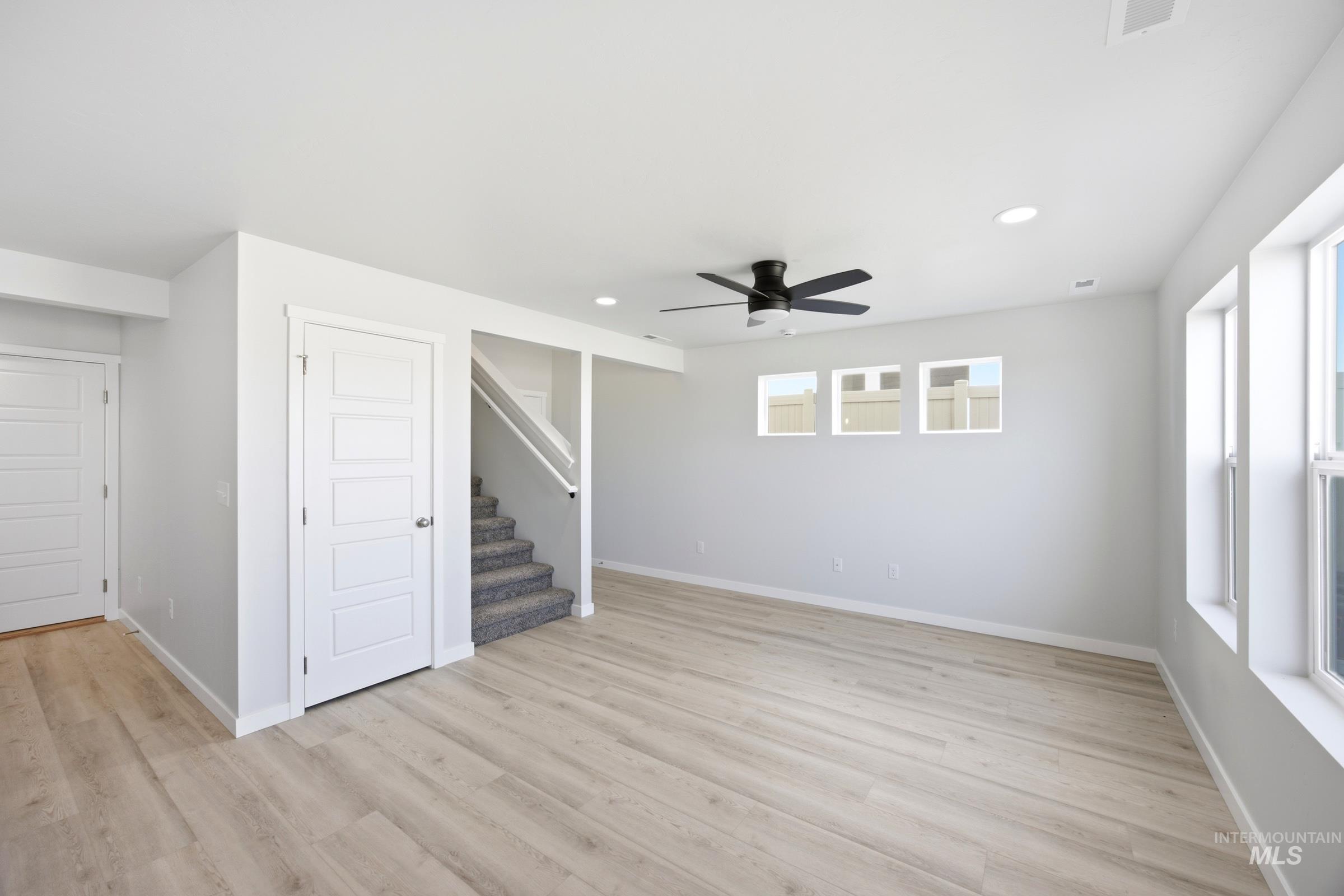 10860 Greensboro St, Caldwell, Idaho 83605, 3 Bedrooms, 2.5 Bathrooms, Residential For Sale, Price $359,990,MLS 98993742