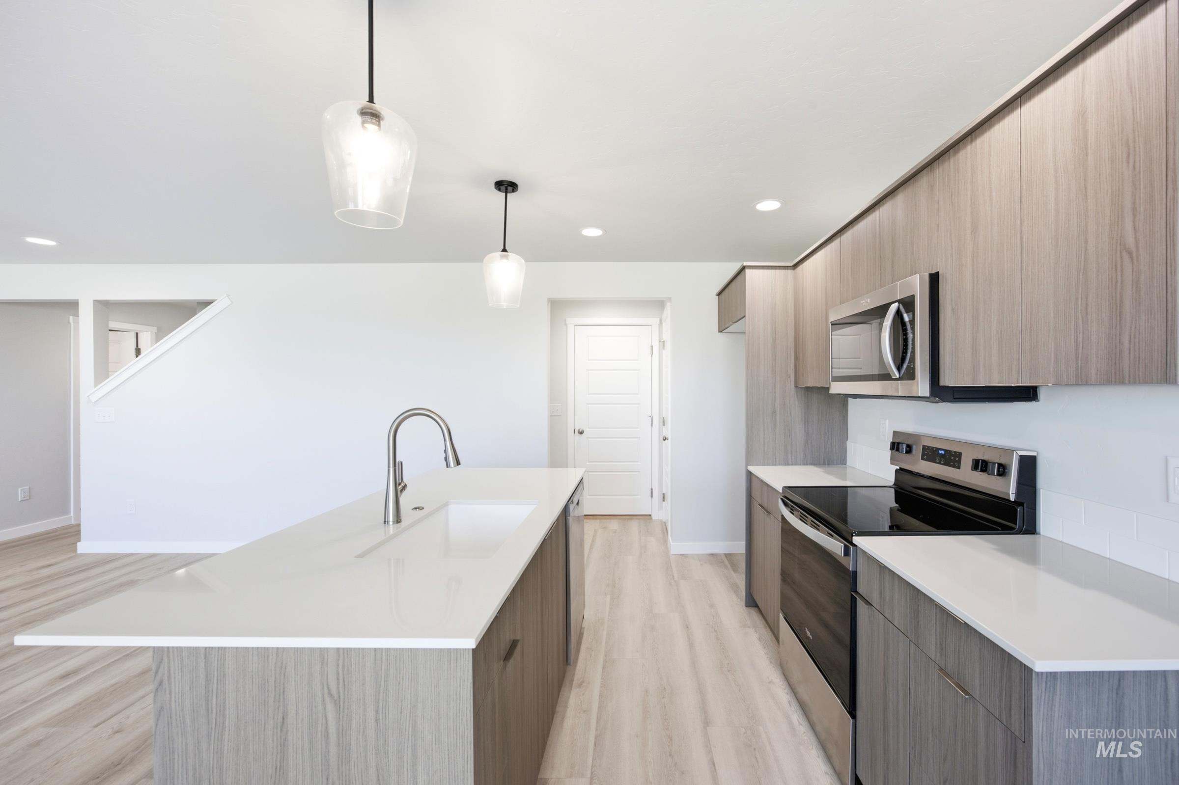 10854 Greensboro St, Caldwell, Idaho 83605, 3 Bedrooms, 2.5 Bathrooms, Residential For Sale, Price $359,990,MLS 98993743