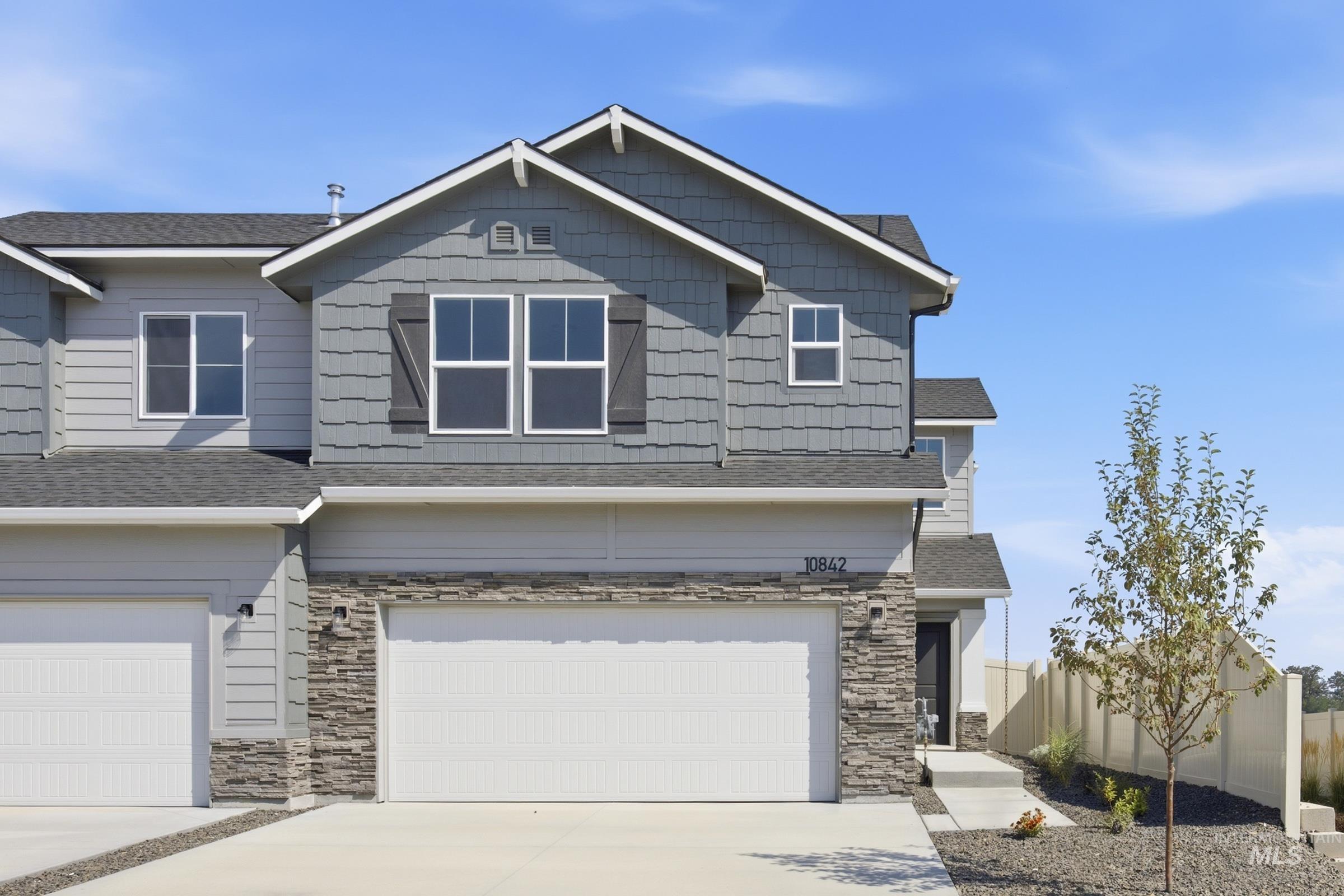 10842 Greensboro St, Caldwell, Idaho 83605, 3 Bedrooms, 2.5 Bathrooms, Residential For Sale, Price $363,990,MLS 98993745