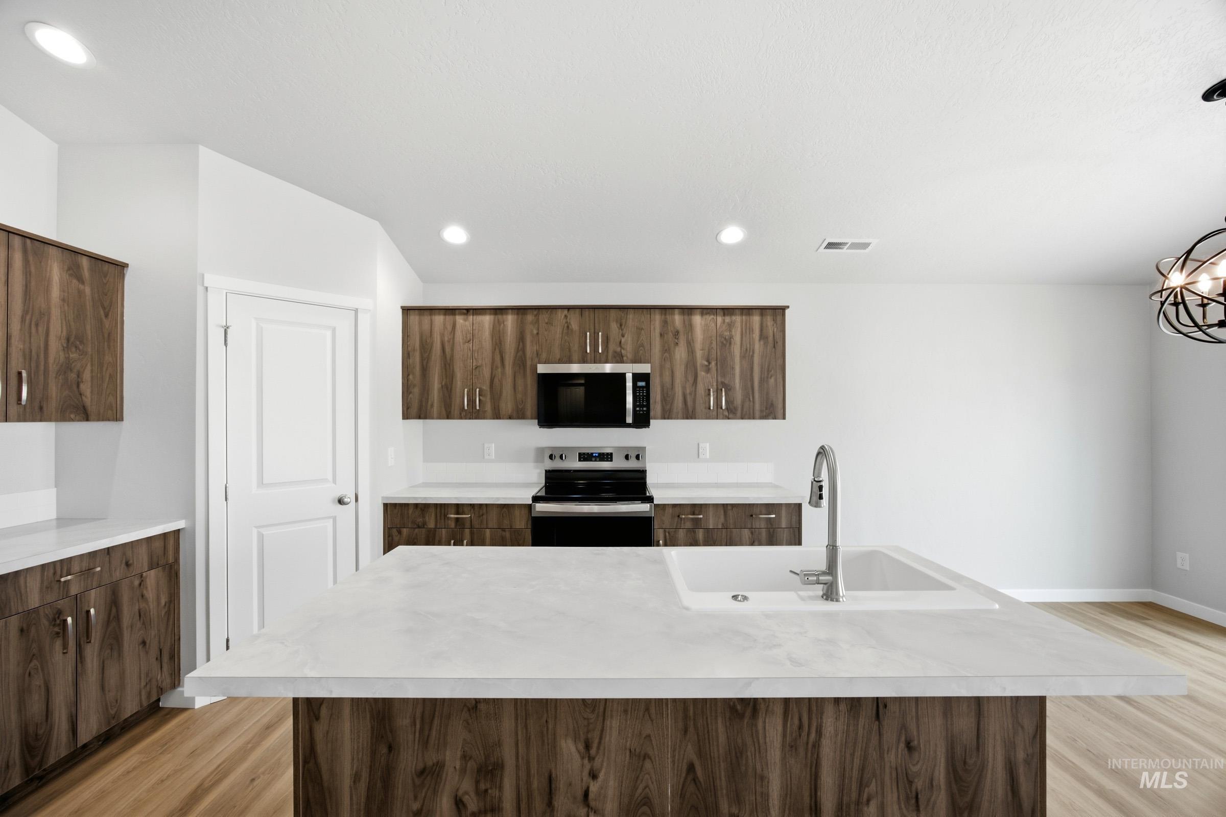 1626 Celina St, Middleton, Idaho 83644, 3 Bedrooms, 2 Bathrooms, Residential For Sale, Price $419,990,MLS 98993746