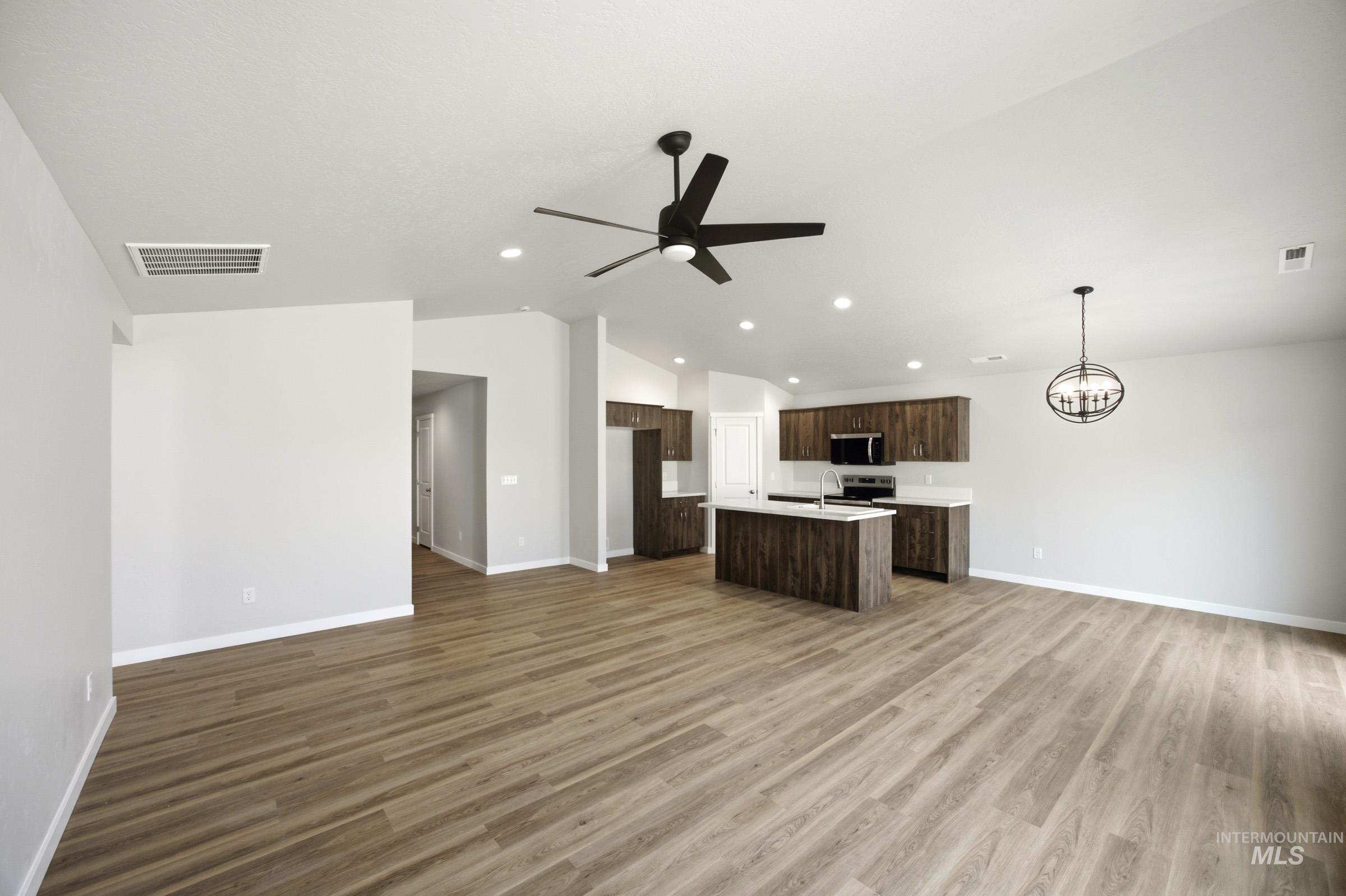 1626 Celina St, Middleton, Idaho 83644, 3 Bedrooms, 2 Bathrooms, Residential For Sale, Price $419,990,MLS 98993746
